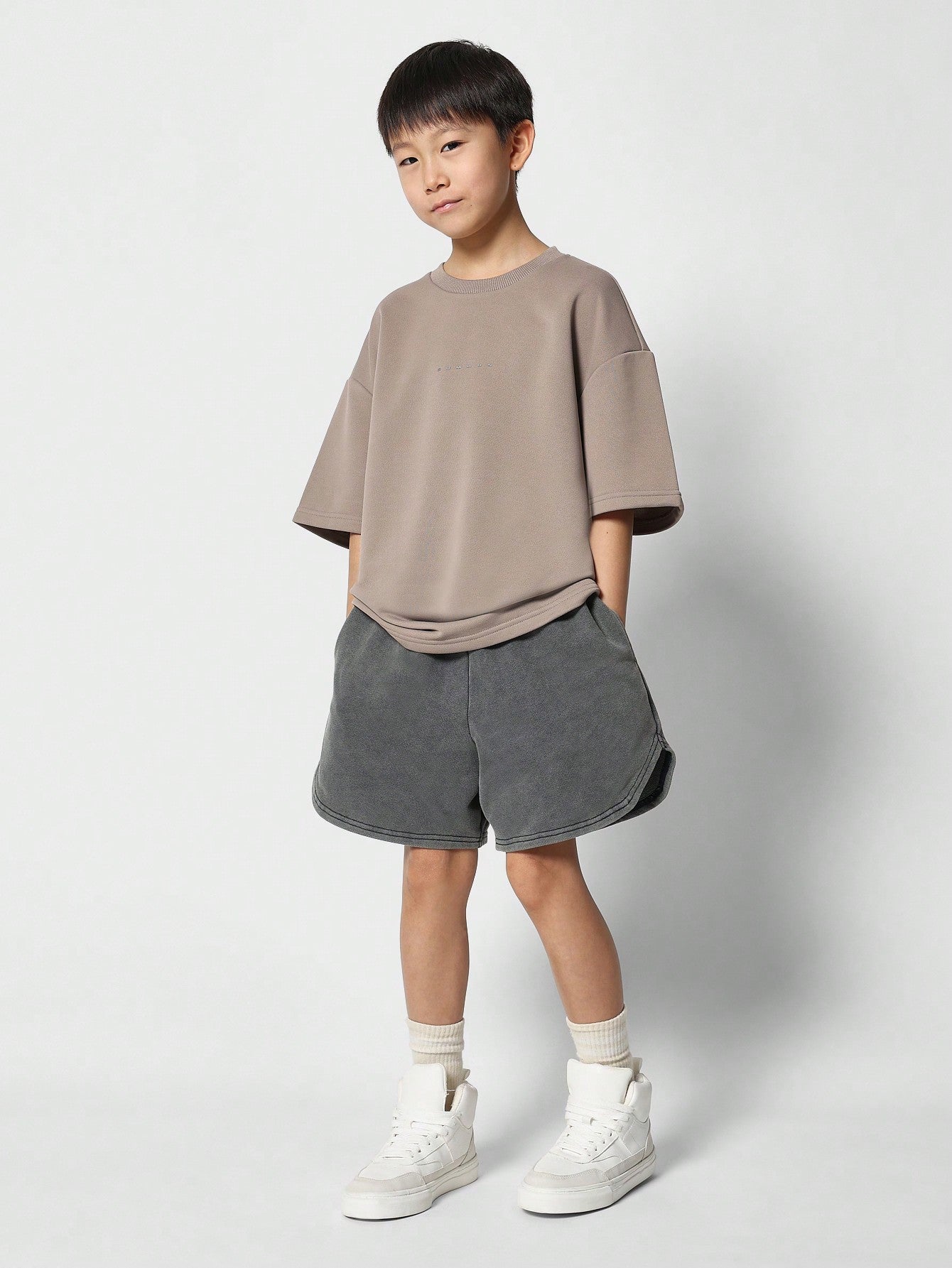 Tween Boys Heavyweight Oversized Fit Essential Tee