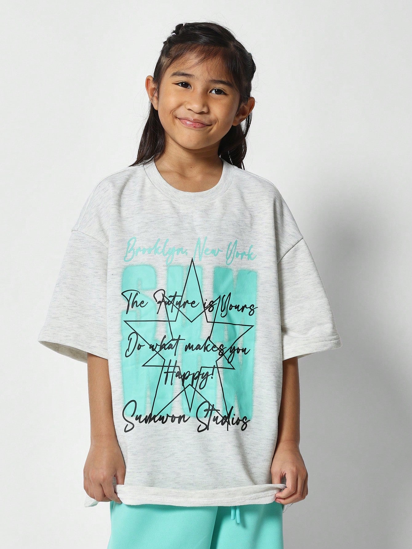 Tween Girls Oversized Fit Tee WIth Front Print And Short 2 Piece Set