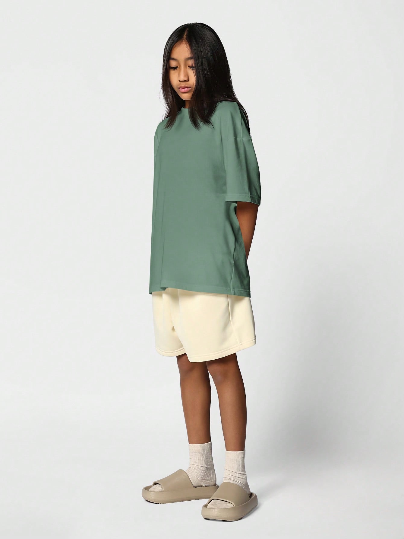 Tween Girl Regular Fit Essential Tee