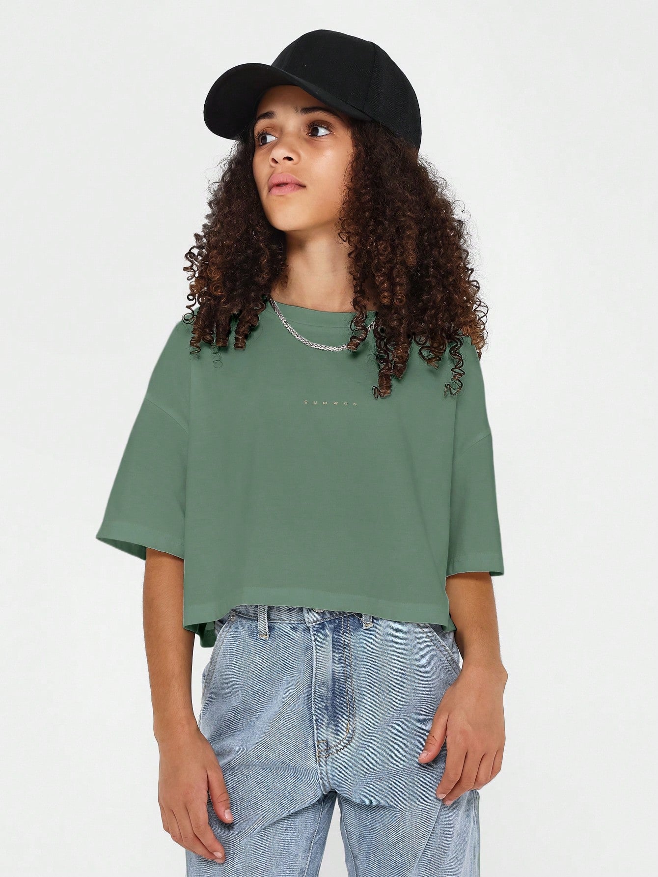 Tween Girl Crop Fit Tee With Letter Graphic Patched