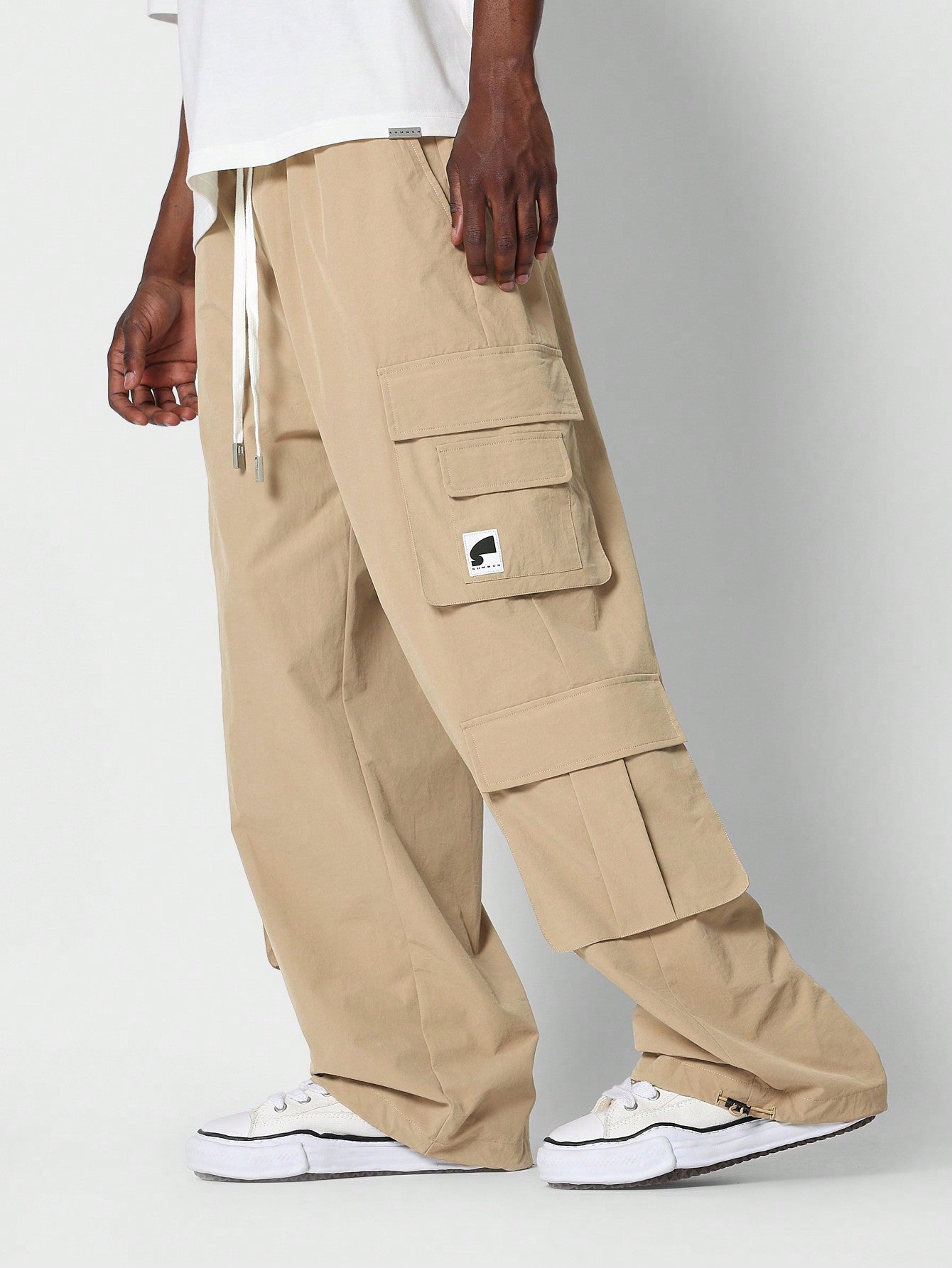 Loose Fit Cargo Pocket Parachute Pant