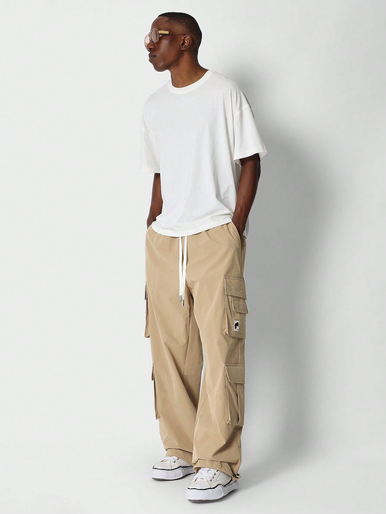 Loose Fit Cargo Pocket Parachute Pant