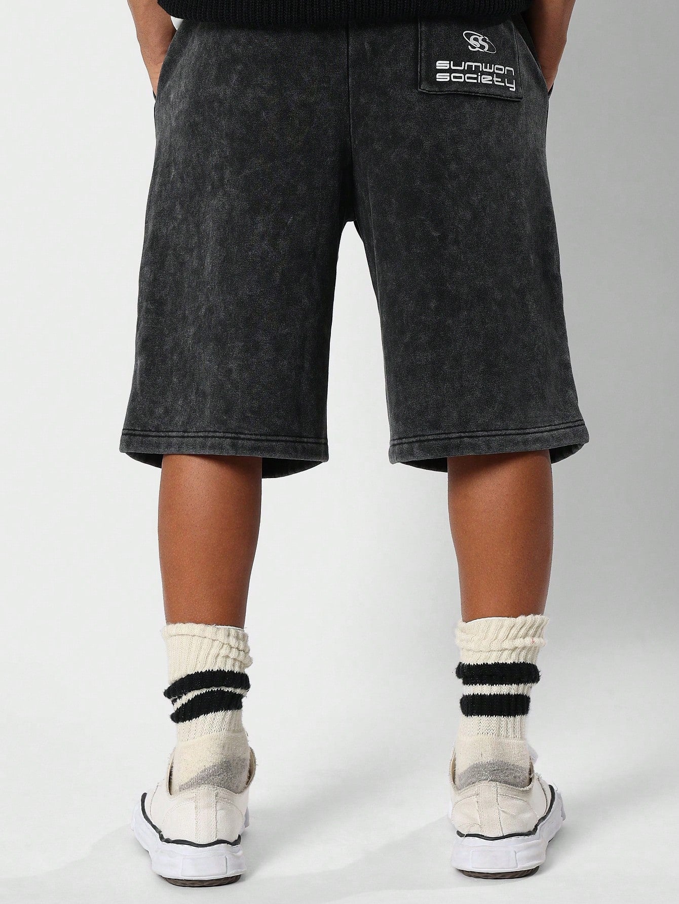 Pull On Washed Jort With Letter Graphic Print