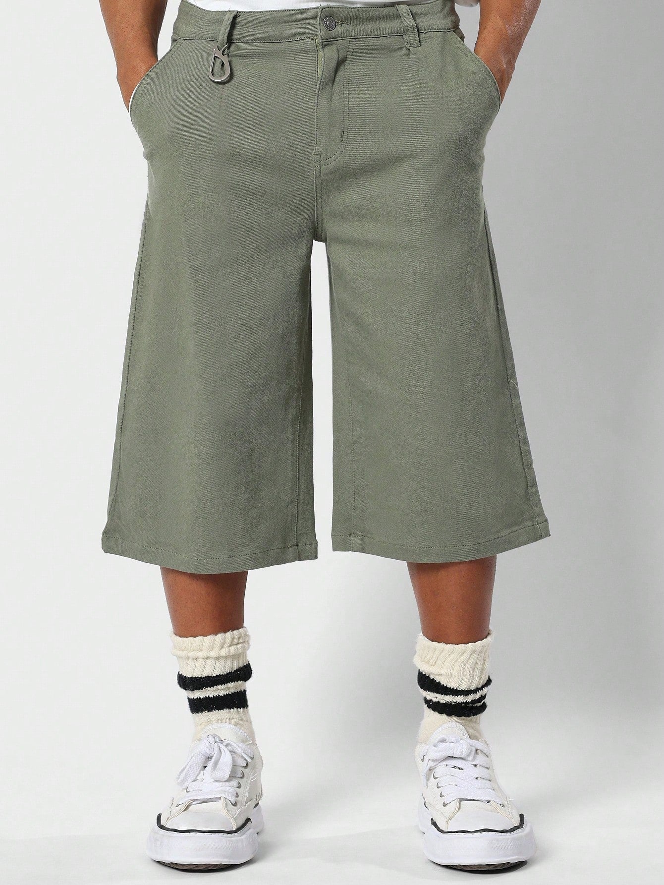 Flare Fit Twill Pleated Jort