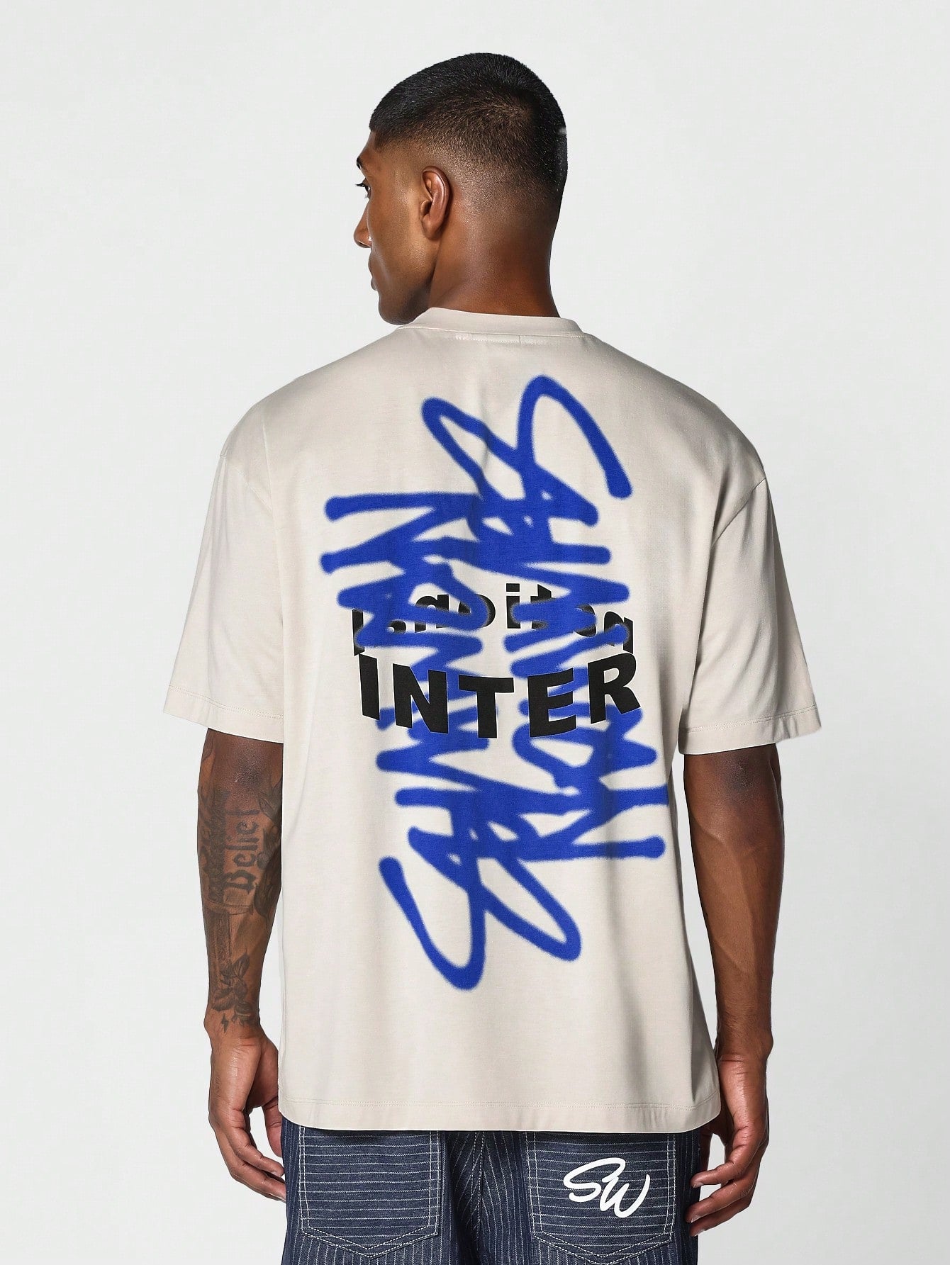 Tee With Graffiti Graphic Print For Daily Wear