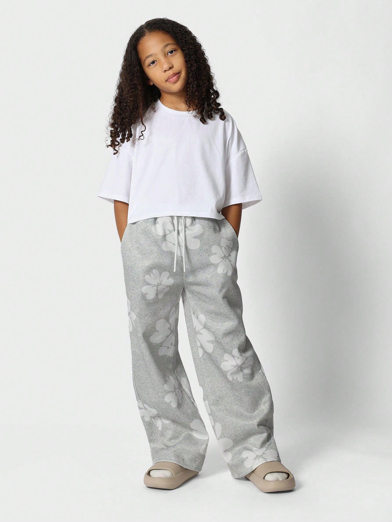 Tween Girls Everyday Play Crop Tee And Sweatpants With Flock Print 2 Piece Set