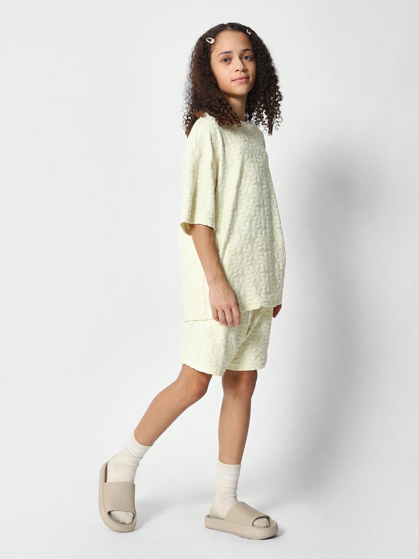 Tween Girls Oversized Tee With Short 2 Piece Set With All Over Toweling Embroidery