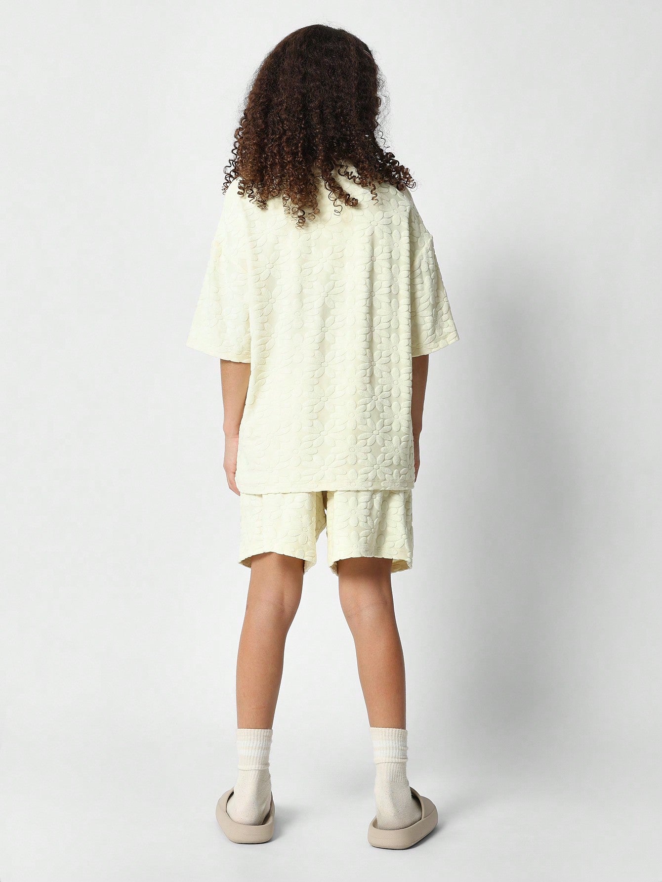 Tween Girls Oversized Tee With Short 2 Piece Set With All Over Toweling Embroidery