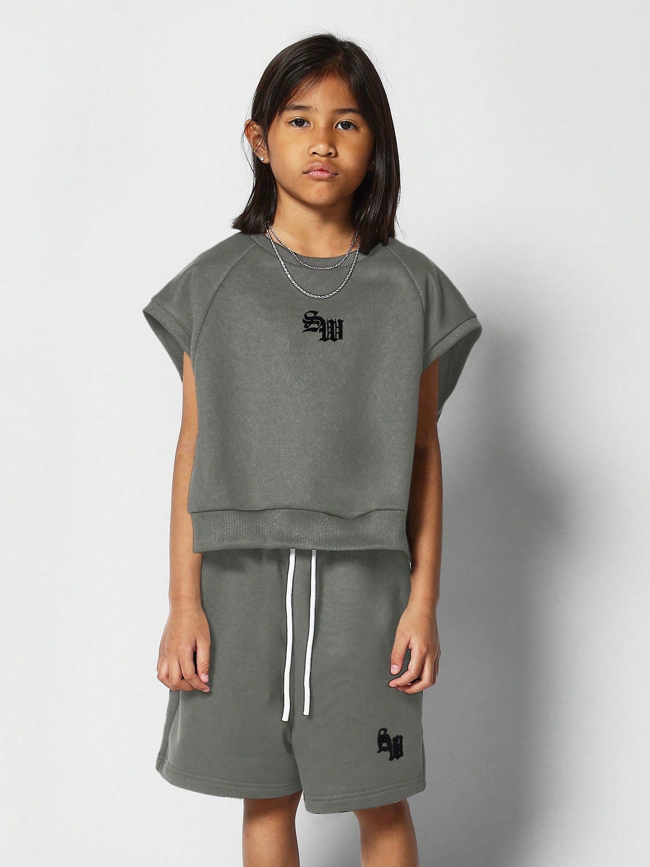 Tween Girl Raglan Top And Short 2 Piece Set