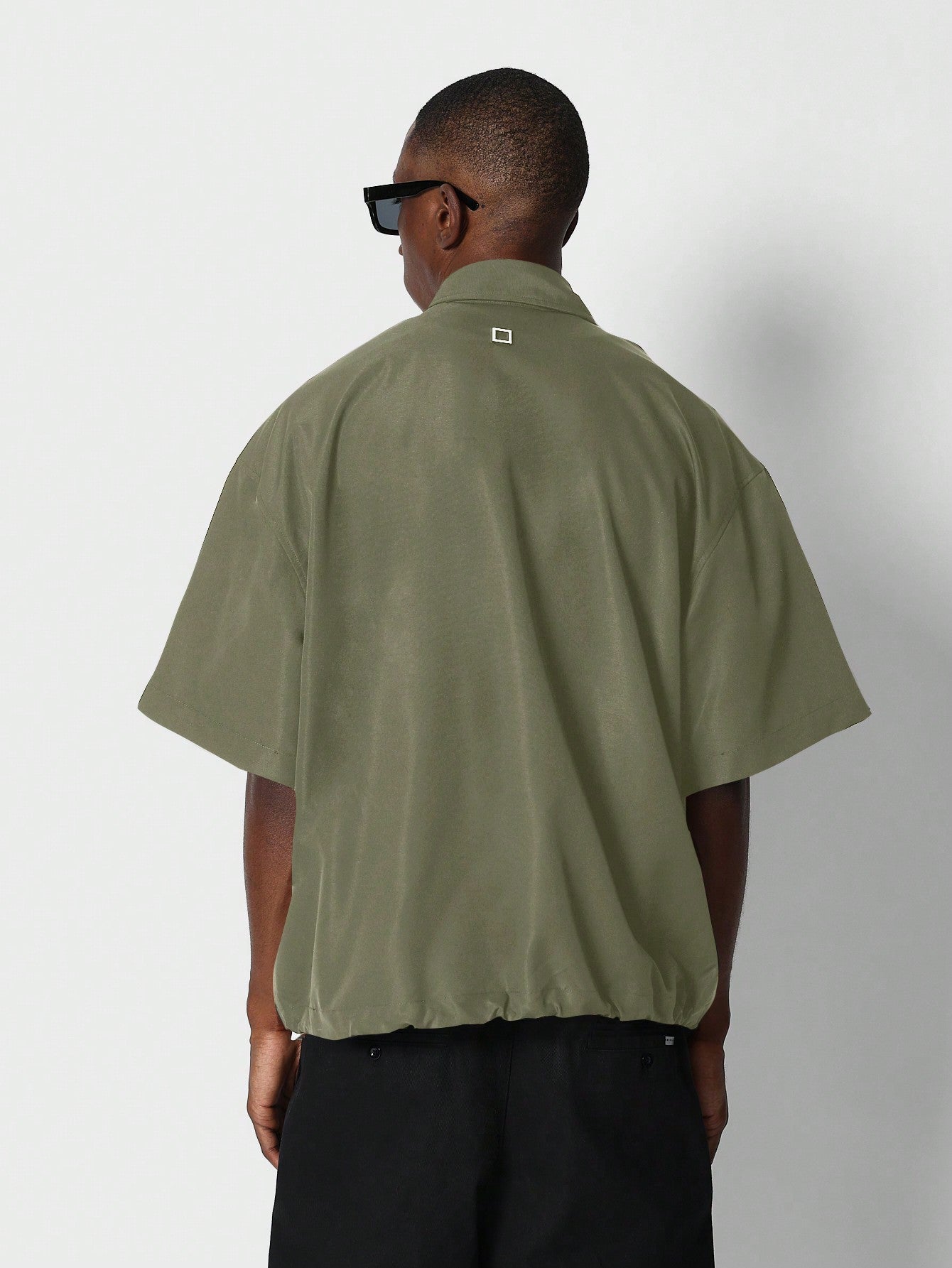 Boxy Fit Shirt With Hem Metal Stopper Detail