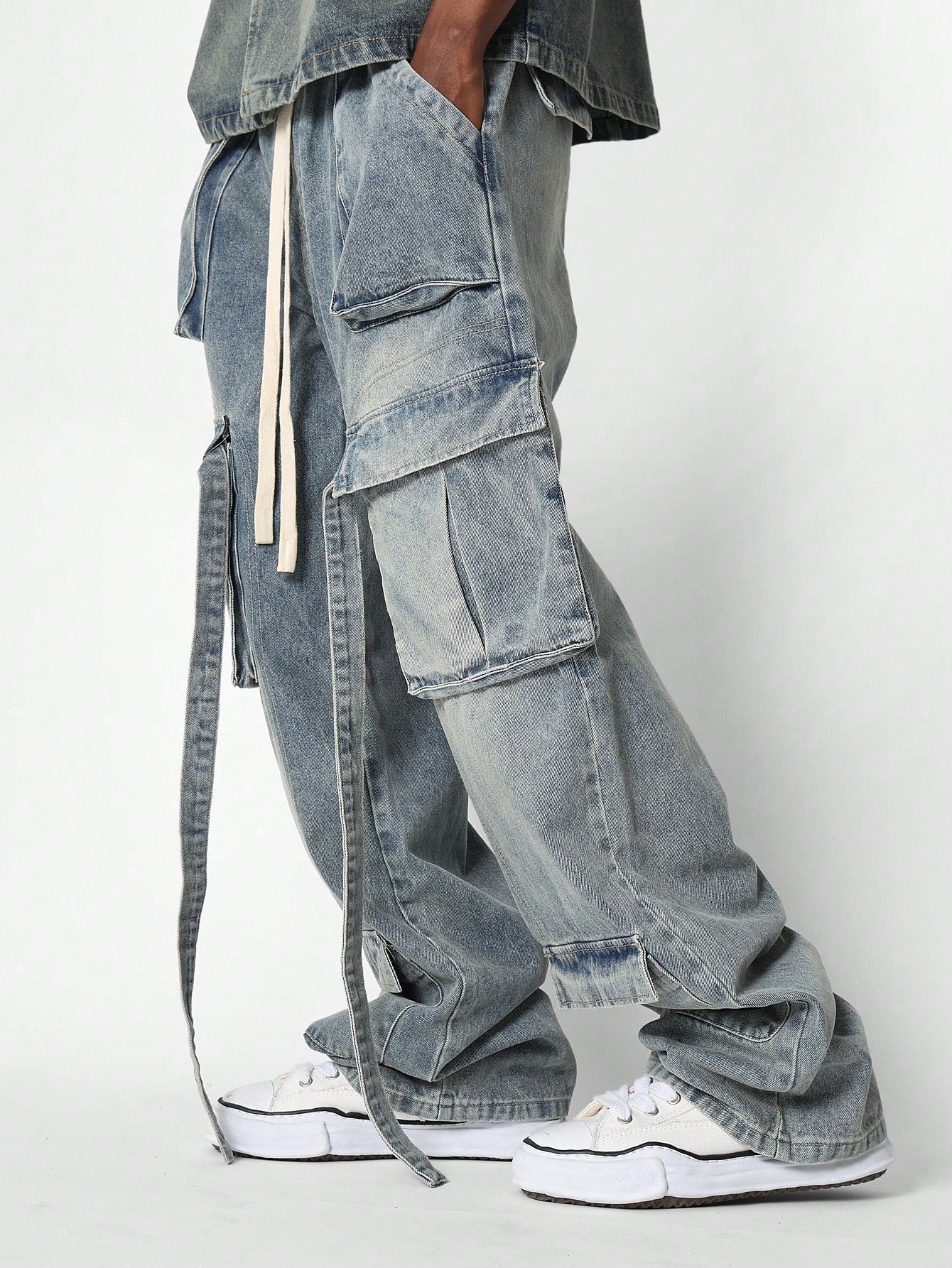 Washed Faded Baggy Fit Pull On Multi Pocket Cargo Jean