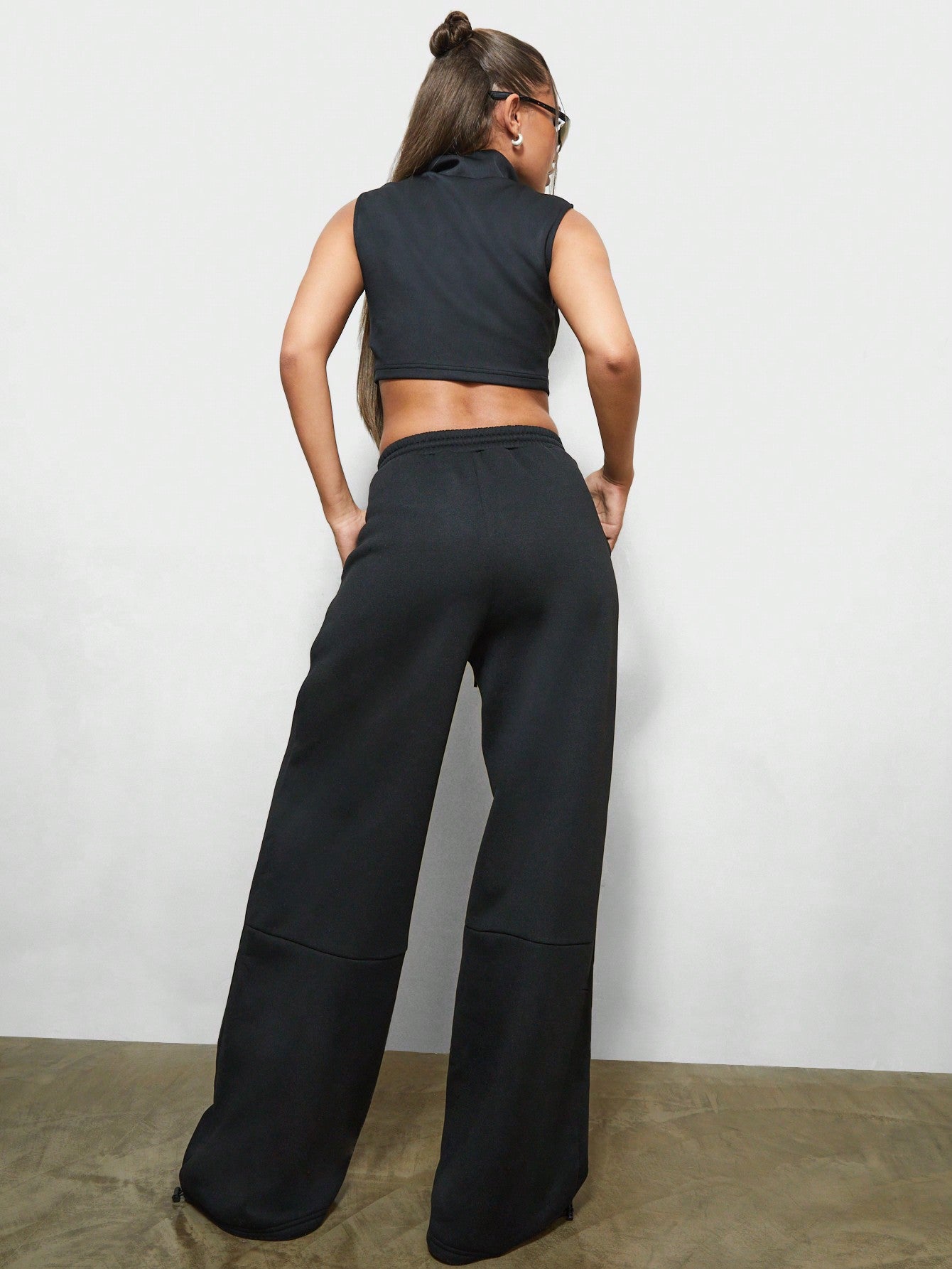 SUMWON WOMEN Wide Leg Sweatpants With Drawcord & Pintucks Detail