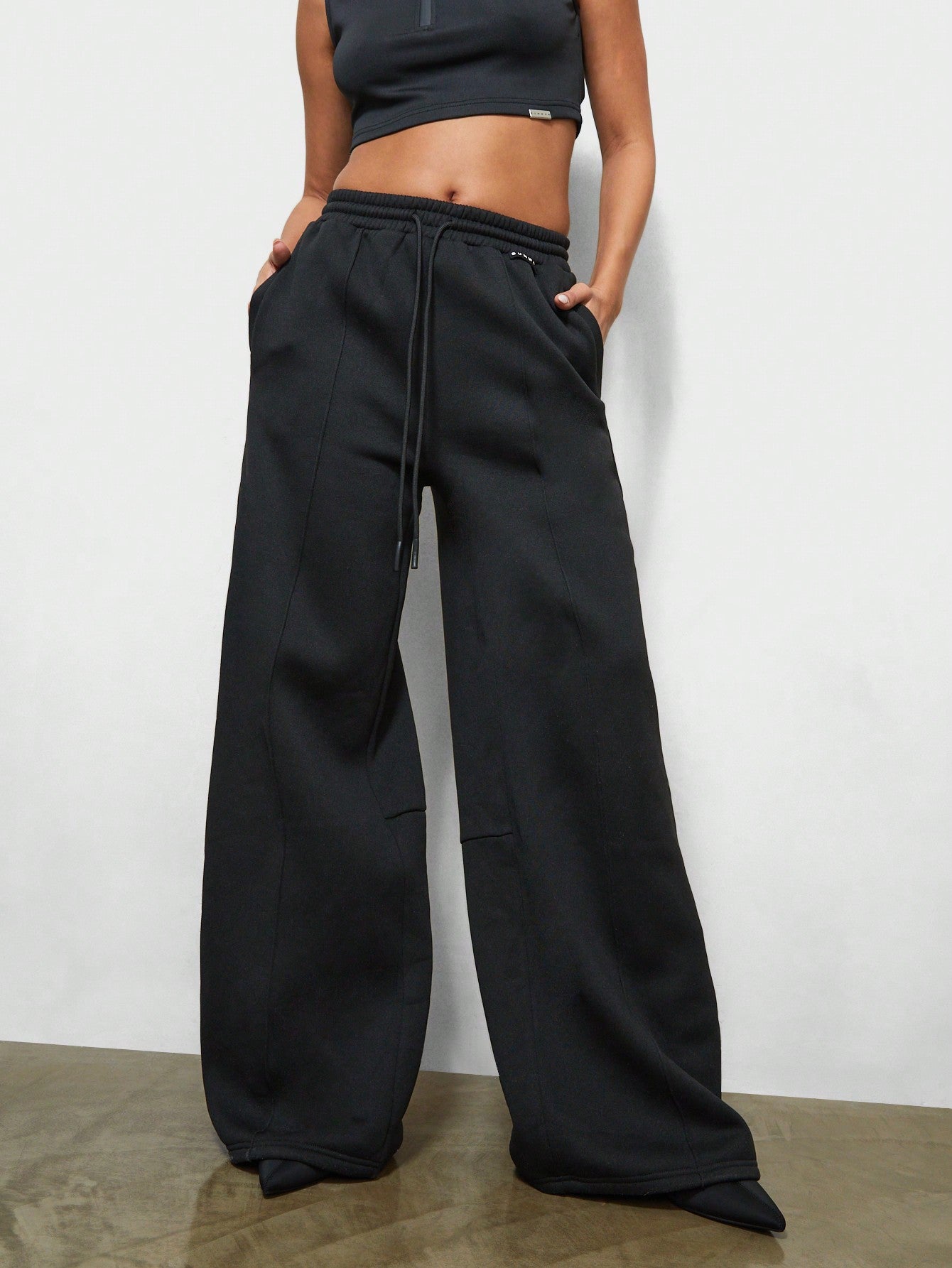 SUMWON WOMEN Wide Leg Sweatpants With Drawcord & Pintucks Detail