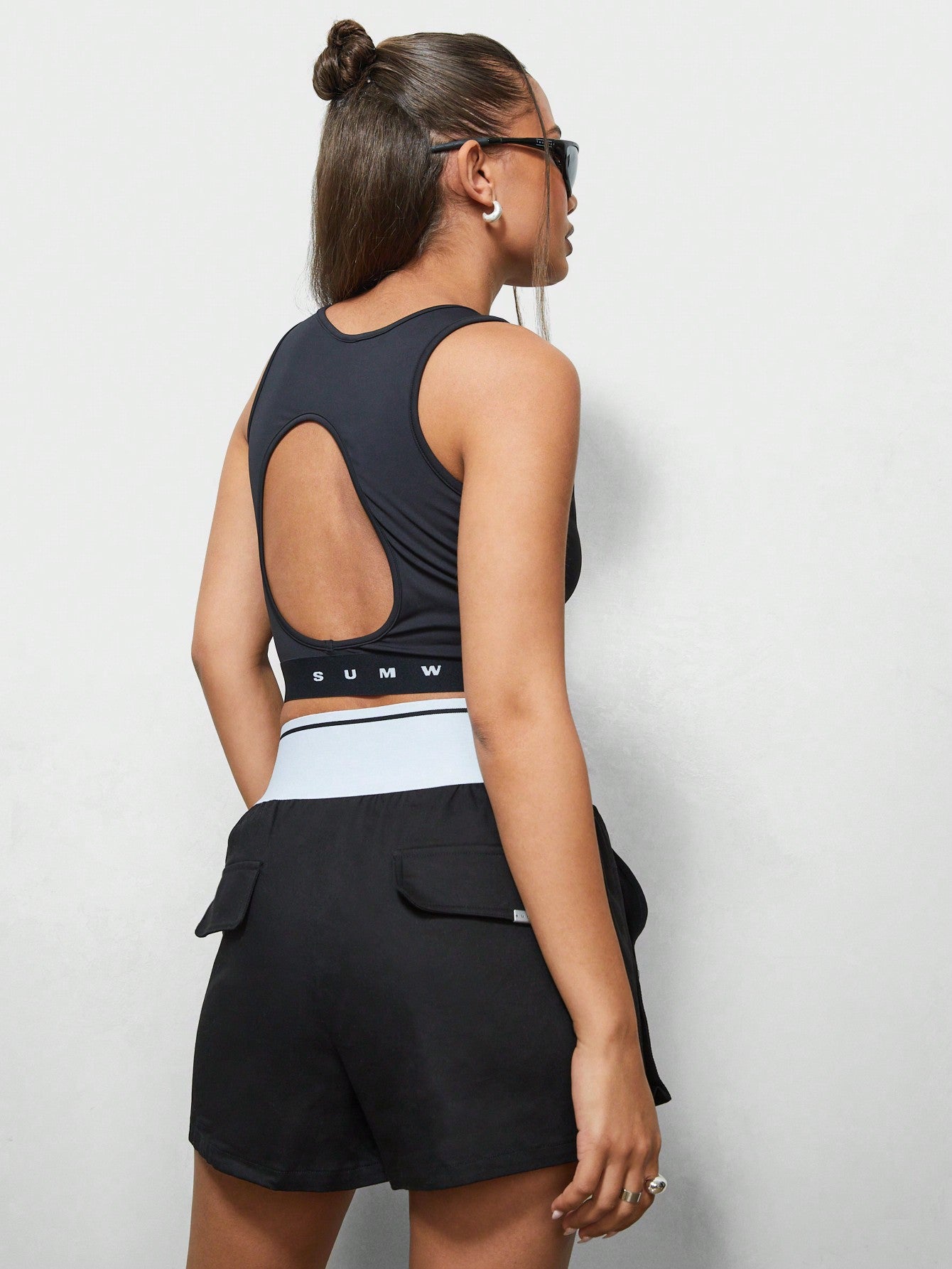 SUMWON WOMEN Open Back Logo Crop Top