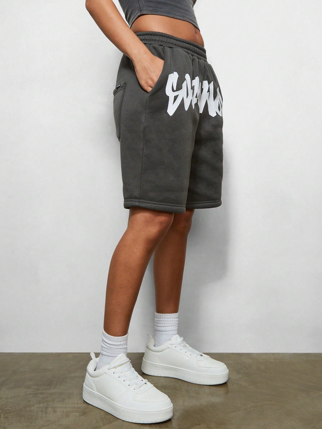 SUMWON WOMEN Drop Crotch Short With Graffiti Graphic Print