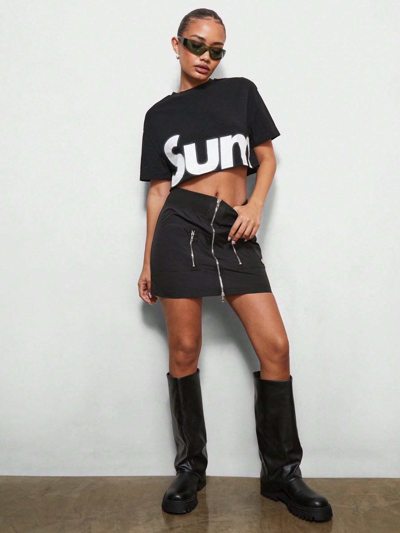 SUMWON WOMEN Crop Fit Tee With Graphic Print