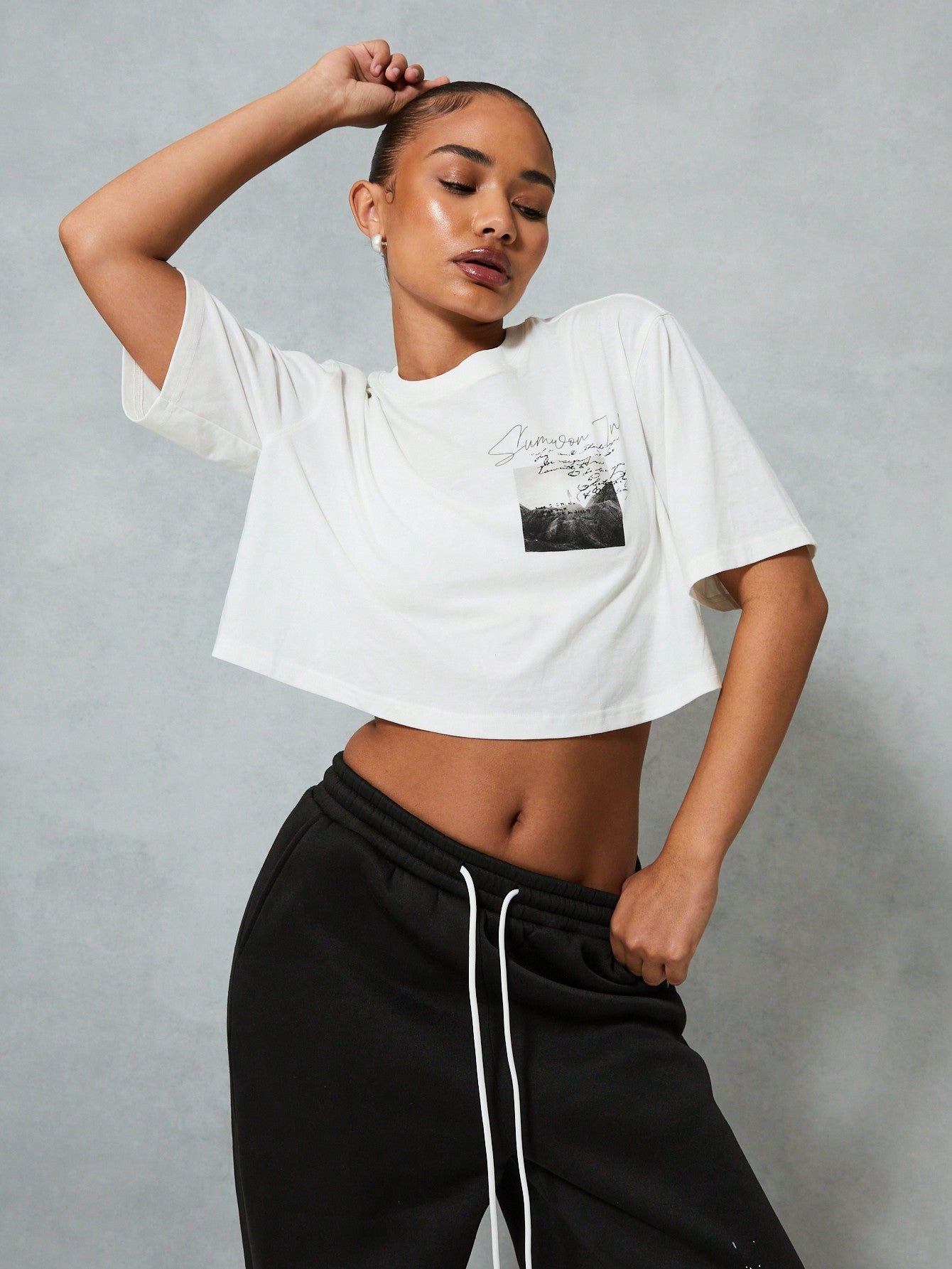 SUMWON WOMEN Boxy Crop Graphic Print Tee