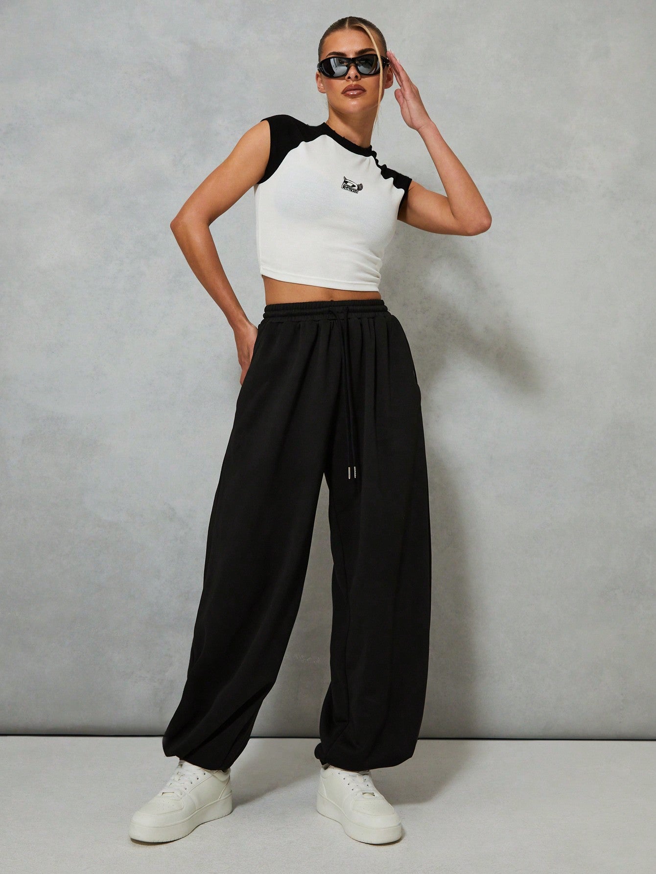 SUMWON WOMEN Loose Baggy Sweatpants With Draw Cords