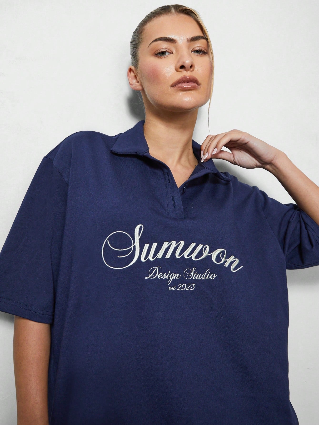 SUMWON WOMEN Oversized Fit Polo Shirt With Front Graphic Print