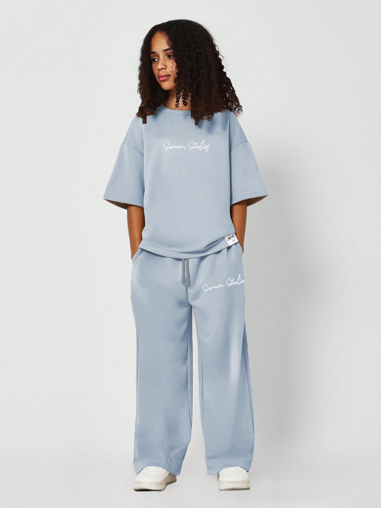 Tween Girl T-Shirt With Embroidery And Straight Fit Jogger 2 Piece Set