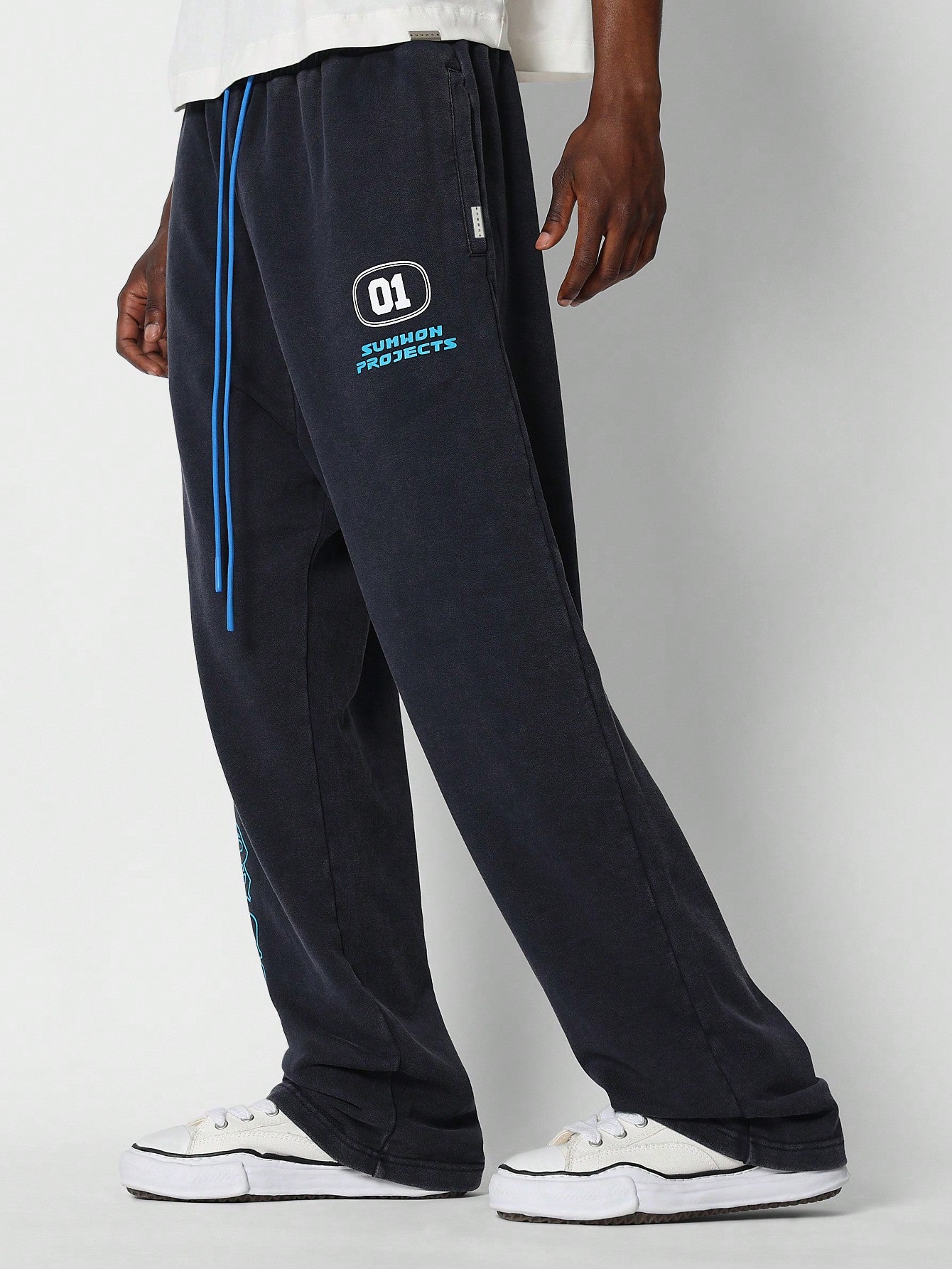 Straight Fit Drop Crotch Washed Jogger With Front Graphic Print & Contrast Drawcord