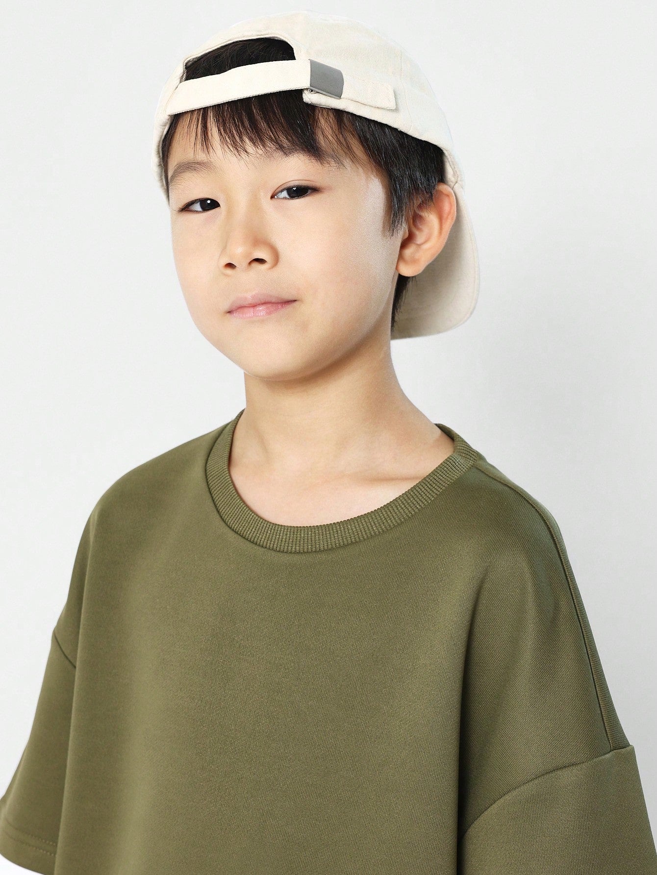 Tween Boys Regular Fit Essential Tee