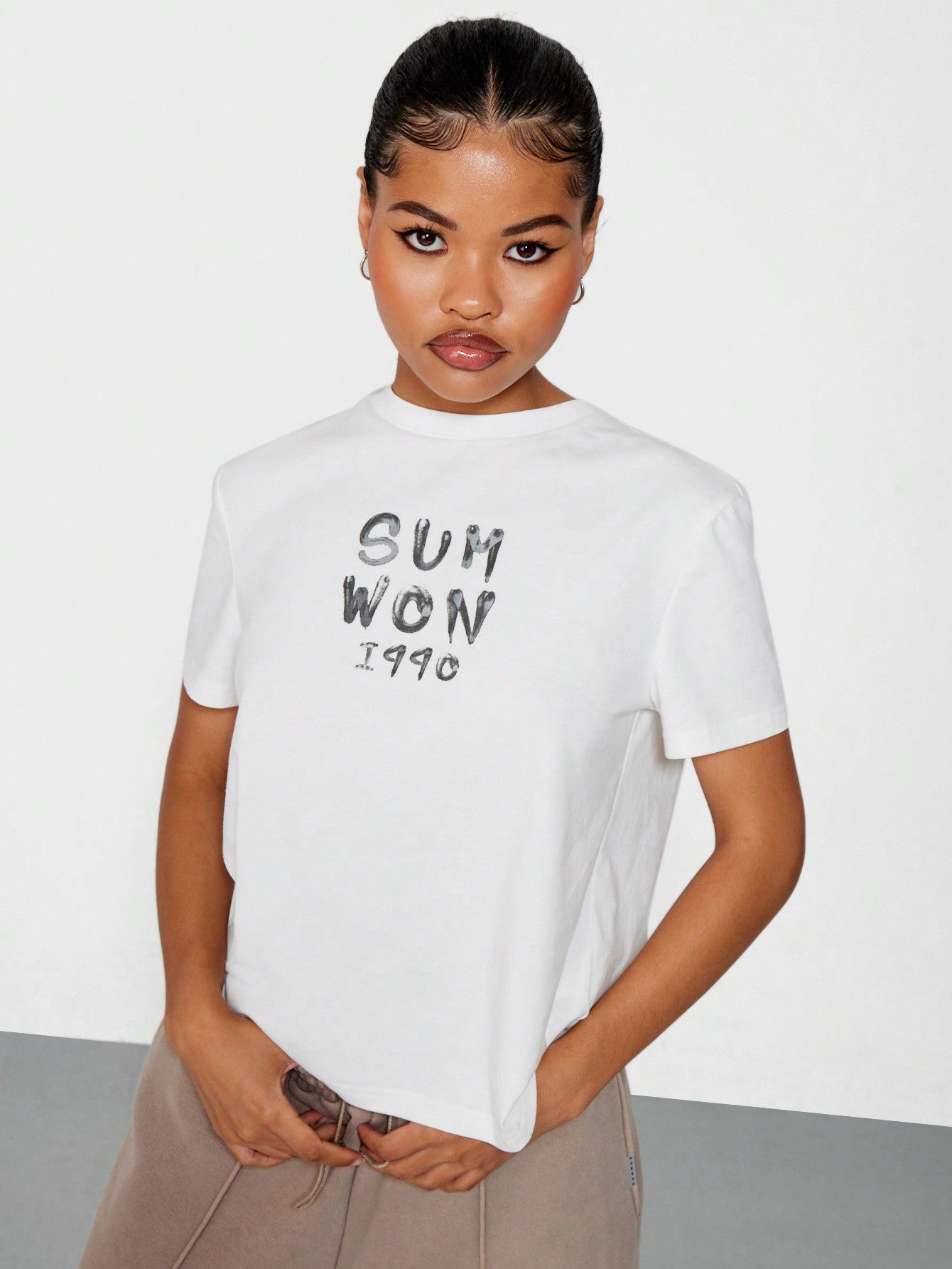 SUMWON WOMEN Shrunken Fit Tee With Letter Graphic Print