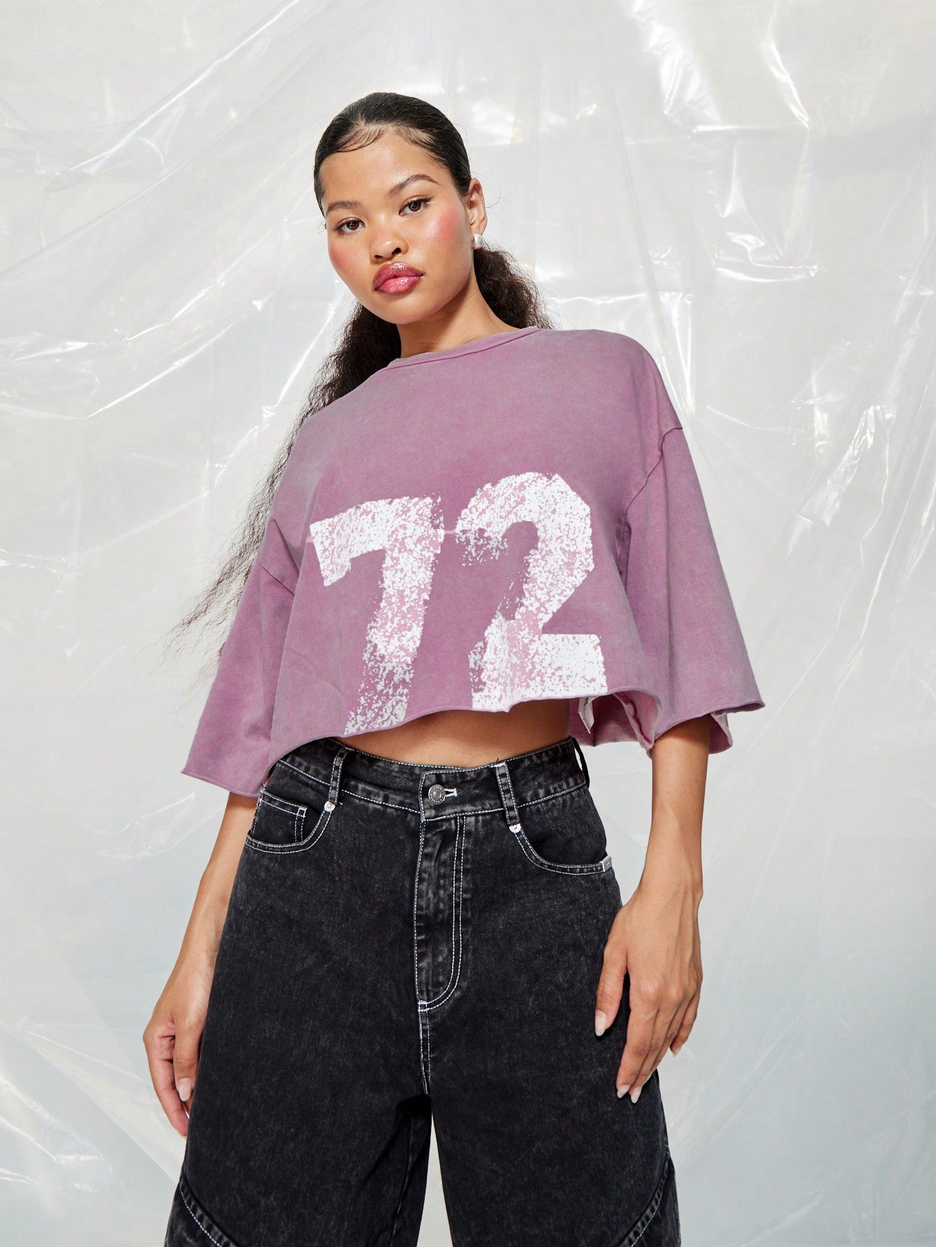 SUMWON WOMEN Boxy Fit Crop Washed Tee With Number 72 Graphic Print