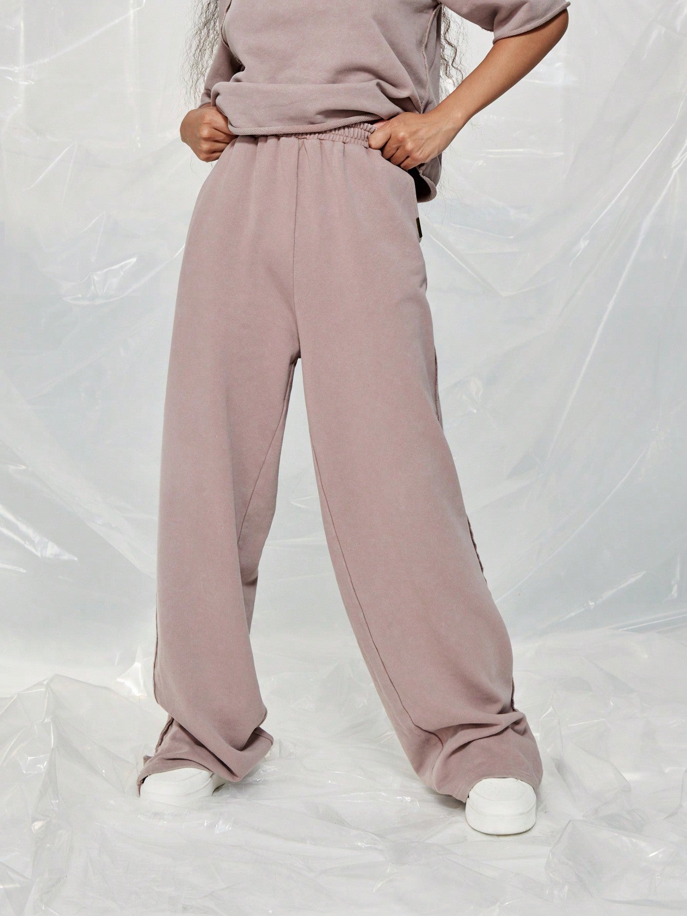 SUMWON WOMEN Washed Raglan Tee And Wide Leg Sweatpants With Slit & Exposed Raw Edge Seam