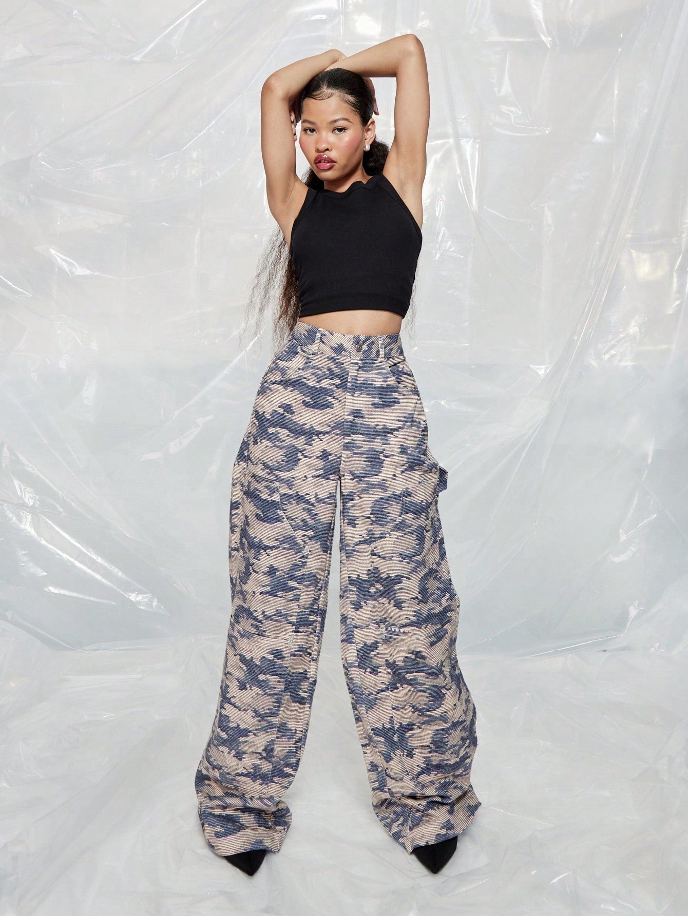 SUMWON WOMEN All Over Camo Printed Baggy Twill Carpenter Pant