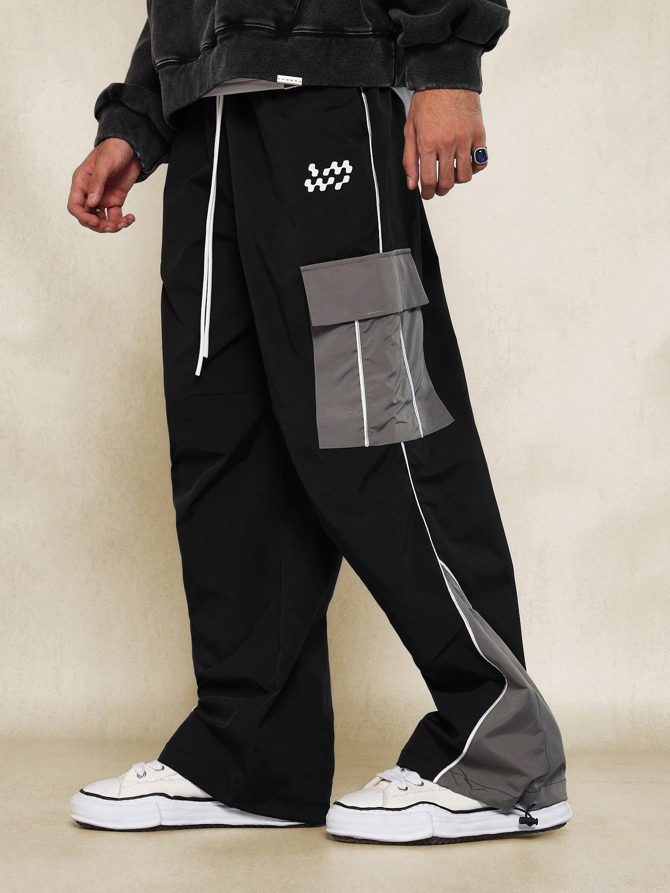 Loose Fit Baggy Colour Block Parachute Cargo Pant With Drawstring & Contrast Piping Detail