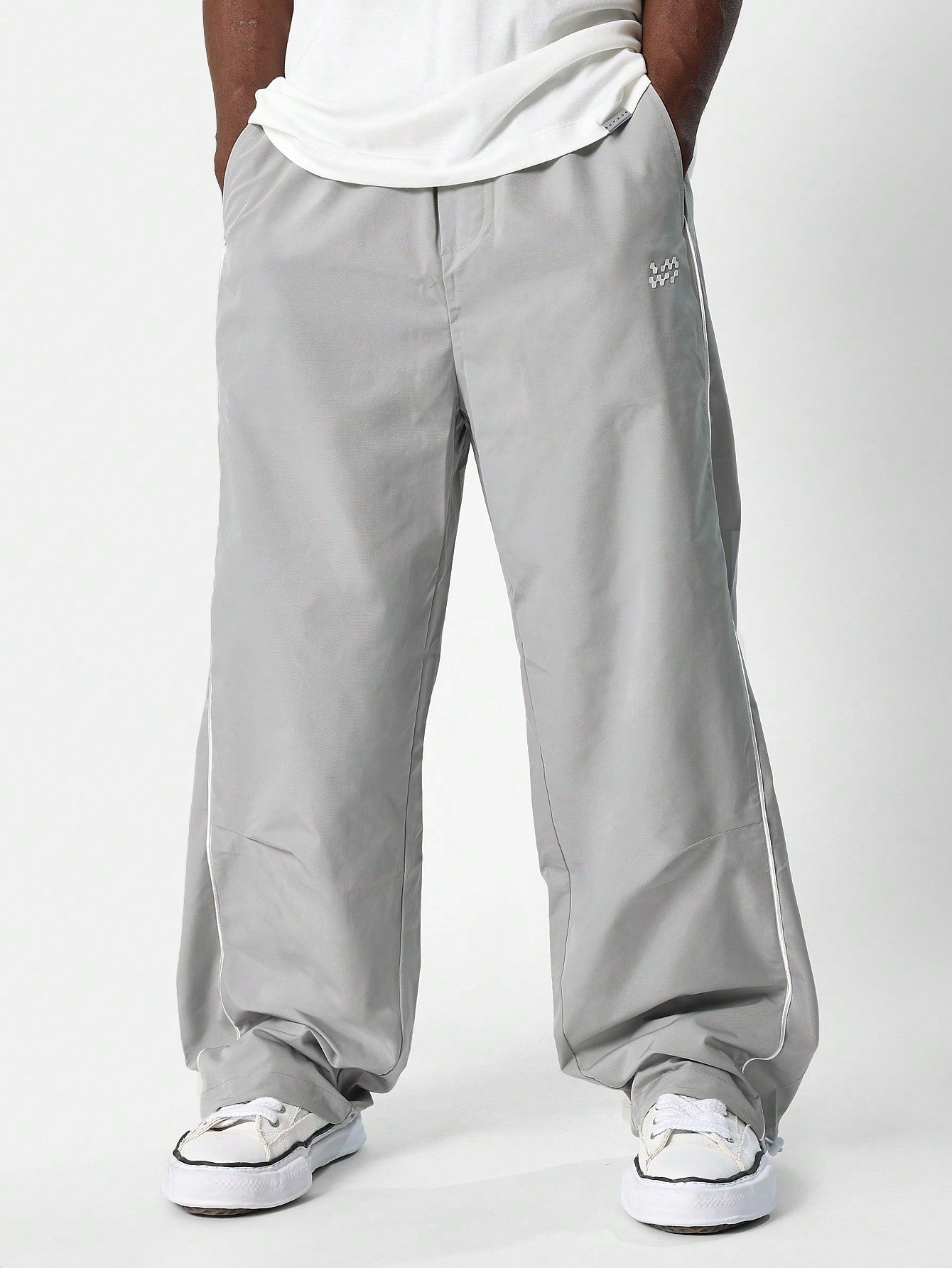 Loose Fit Baggy Nylon Pant With Piping Detail