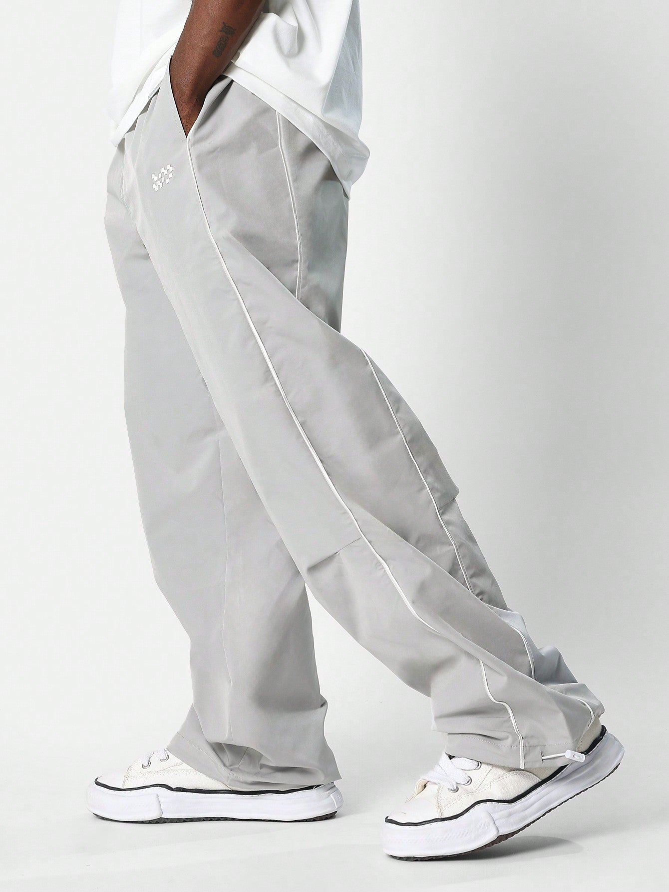 Loose Fit Baggy Nylon Pant With Piping Detail