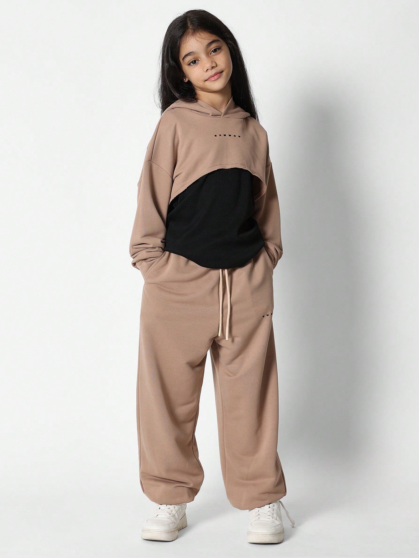 Tween Girls Cropped Hoodie And Jogger 2 Piece Set