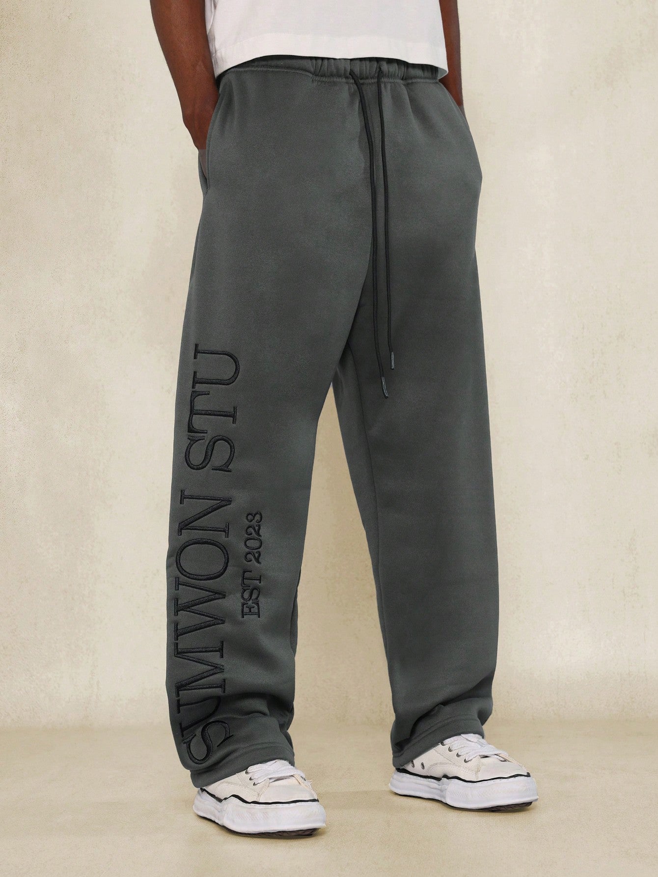 Loose Fit Baggy Jogger With Front Embroidery