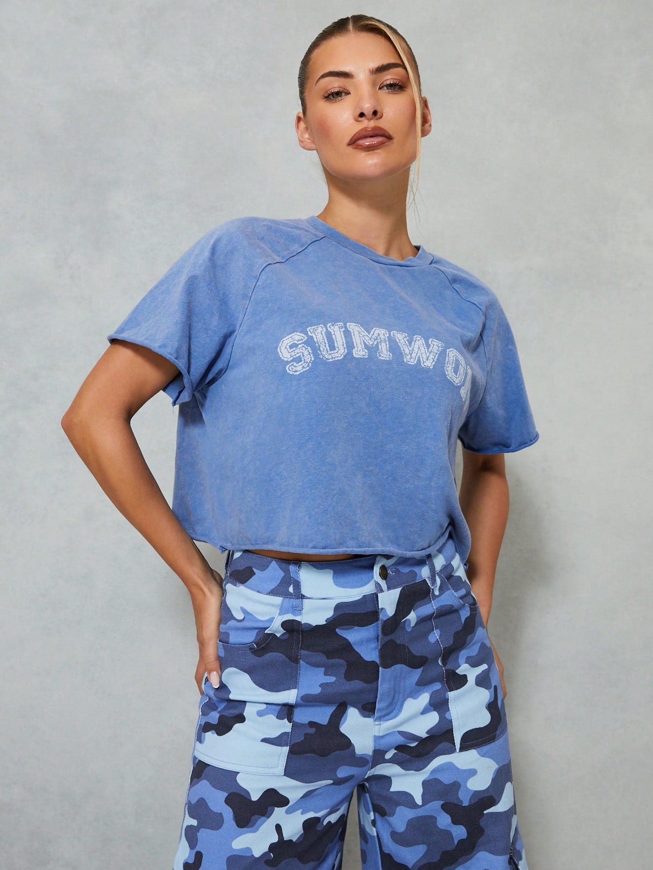 SUMWON WOMEN Washed Raglan Raw Edge Crop Tee With Letter Graphic Print