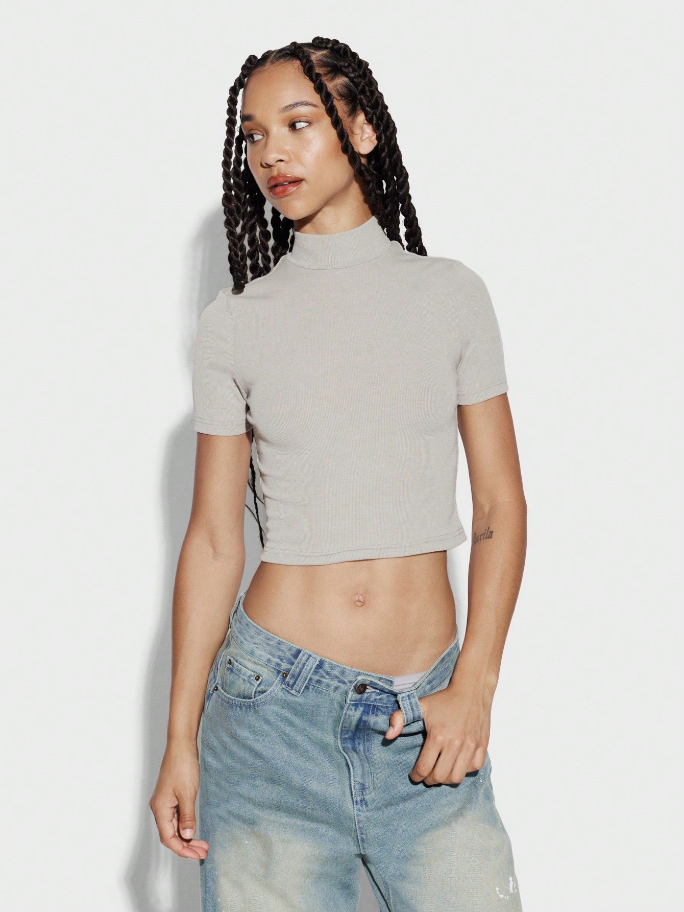 SUMWON WOMEN High Neck Rib Crop Top