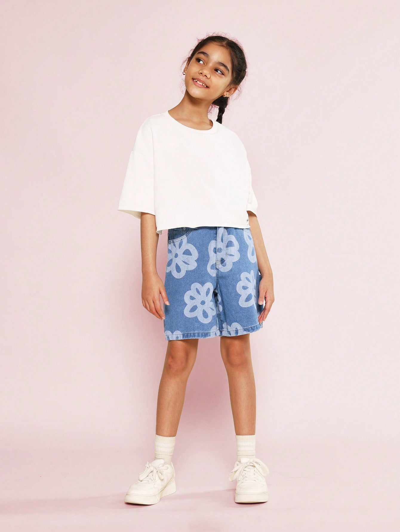 Tween Girls Denim Carpenter Short With Floral Print