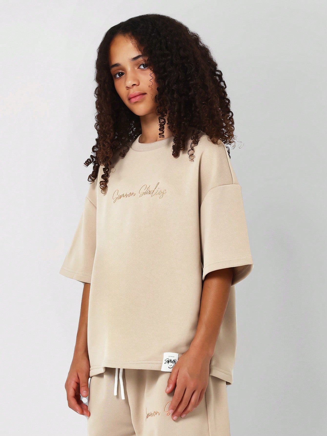 Tween Girl T-Shirt With Embroidery And Straight Fit Jogger 2 Piece Set