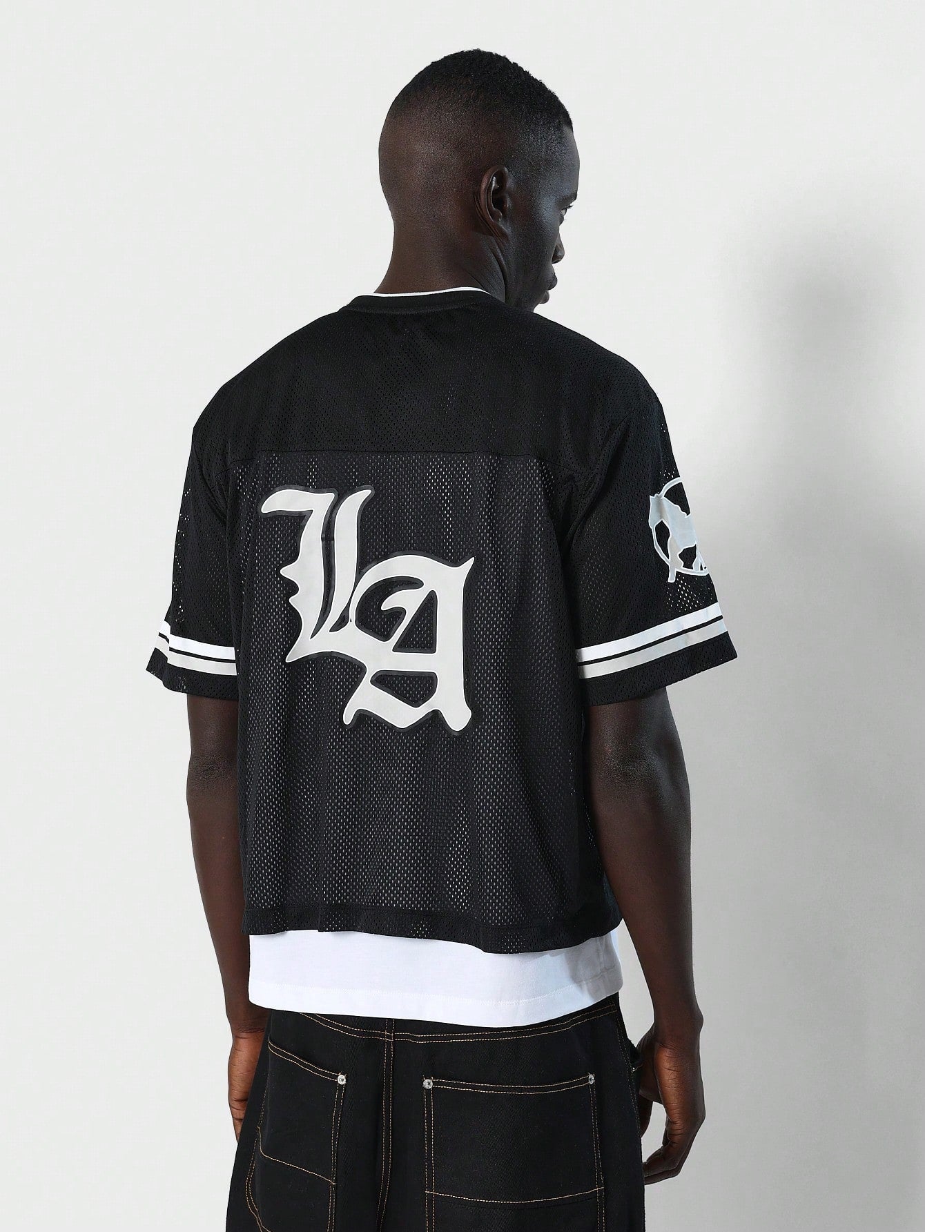 Regular Fit Short Sleeve Mesh Baller Tee With LA Back Graphic Print