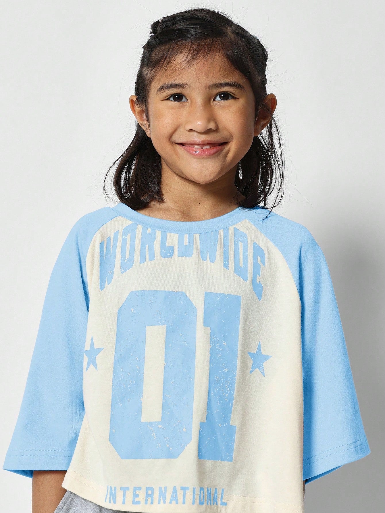 Tween Girls Oversized Crop Fit Raglan Tee With Front Graphic Print