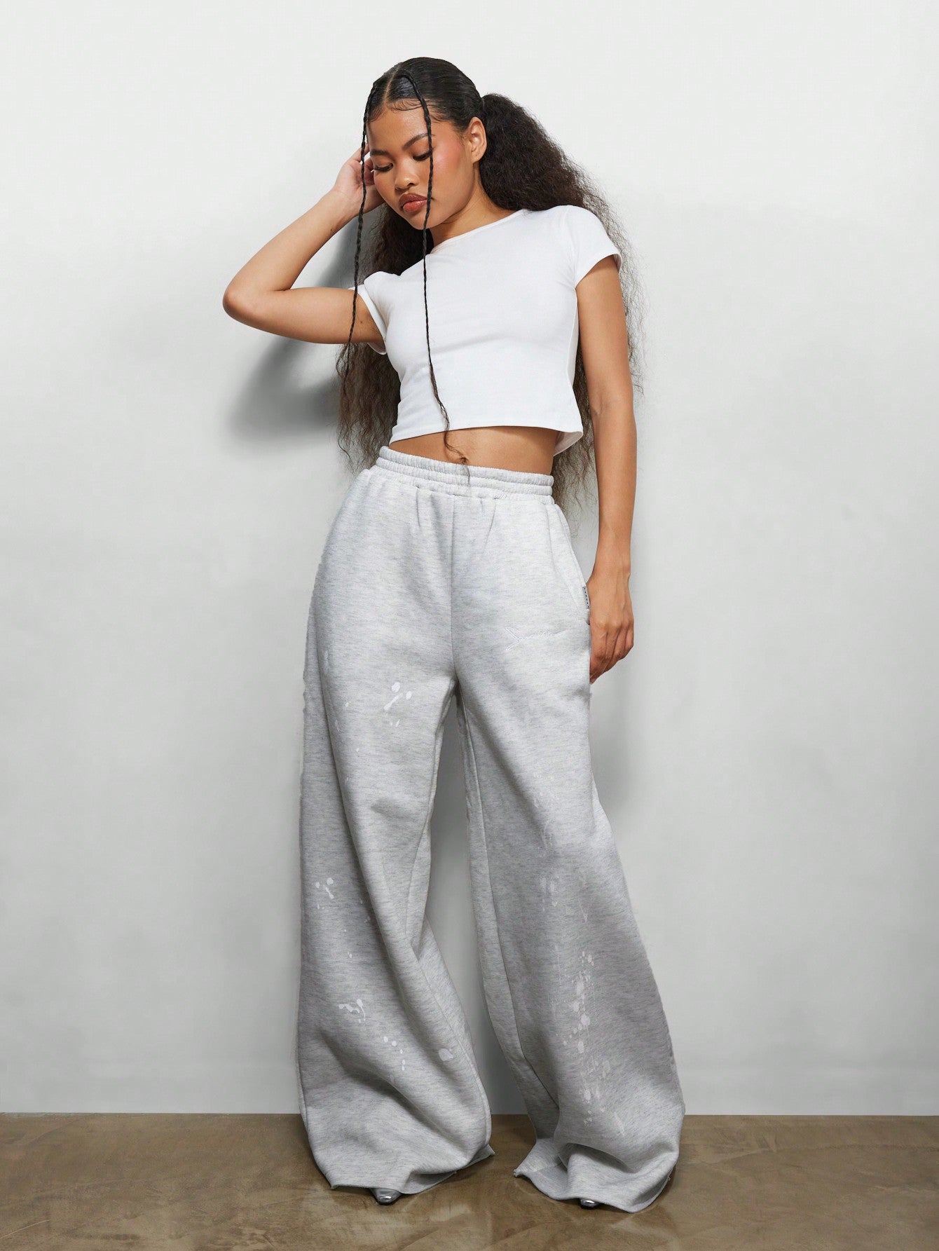 SUMWON WOMEN Wide Leg Sweatpants With All Over Splatter Paint