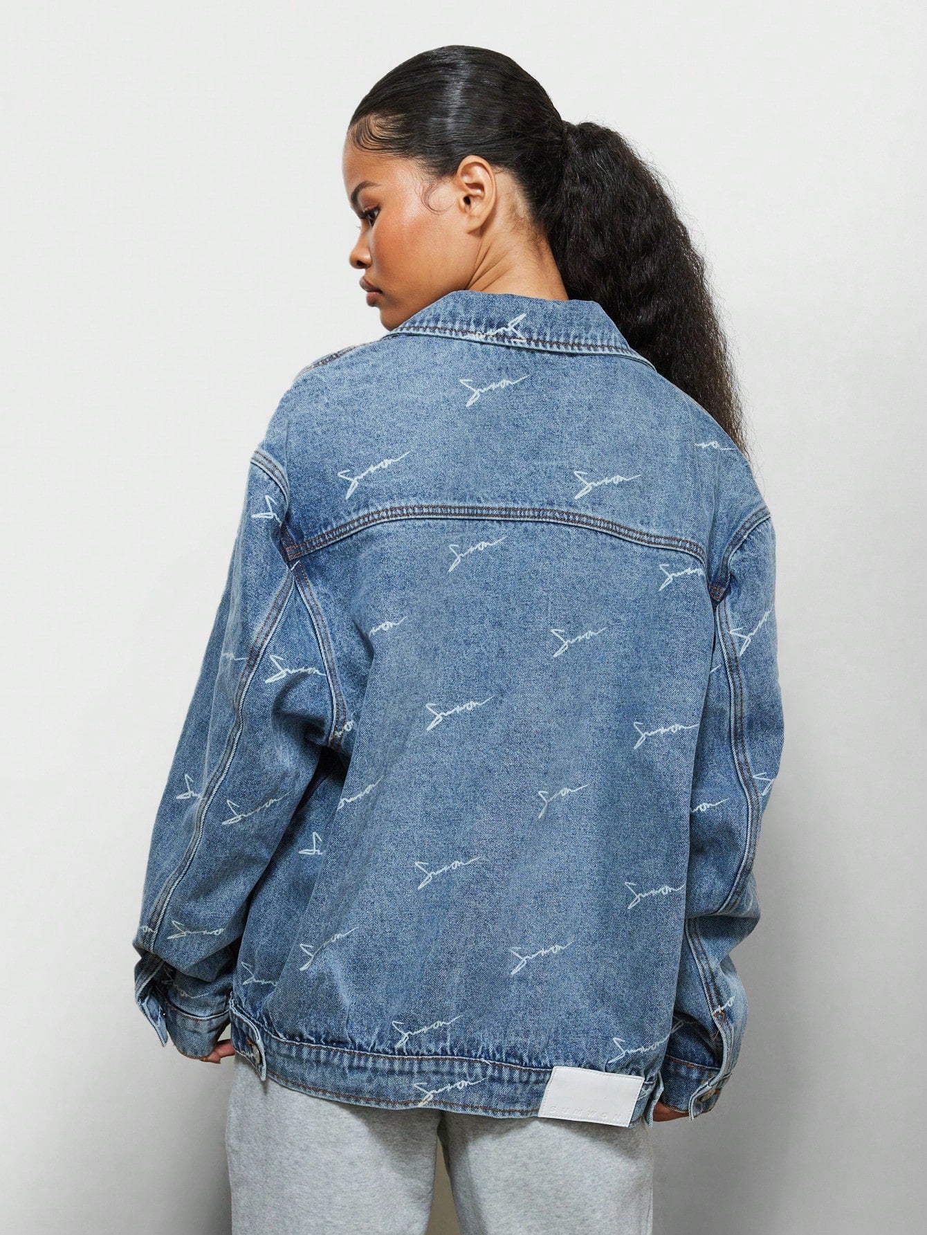 SUMWON WOMEN Oversized Fit Logo Printed Denim Jacket