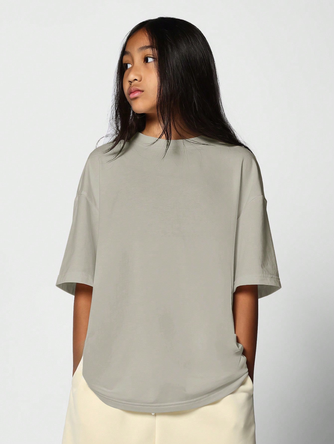 Tween Girl Regular Fit Essential Tee