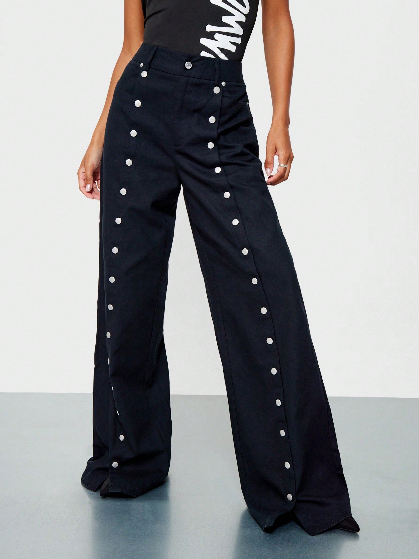 SUMWON WOMEN Wide Leg Pant With Press Studs Details