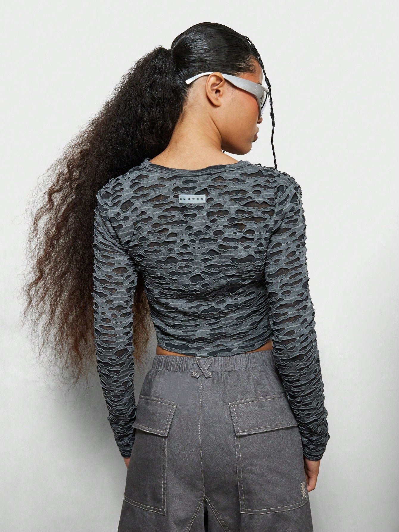 SUMWON WOMEN Shredded Long Sleeve Button Crop Top