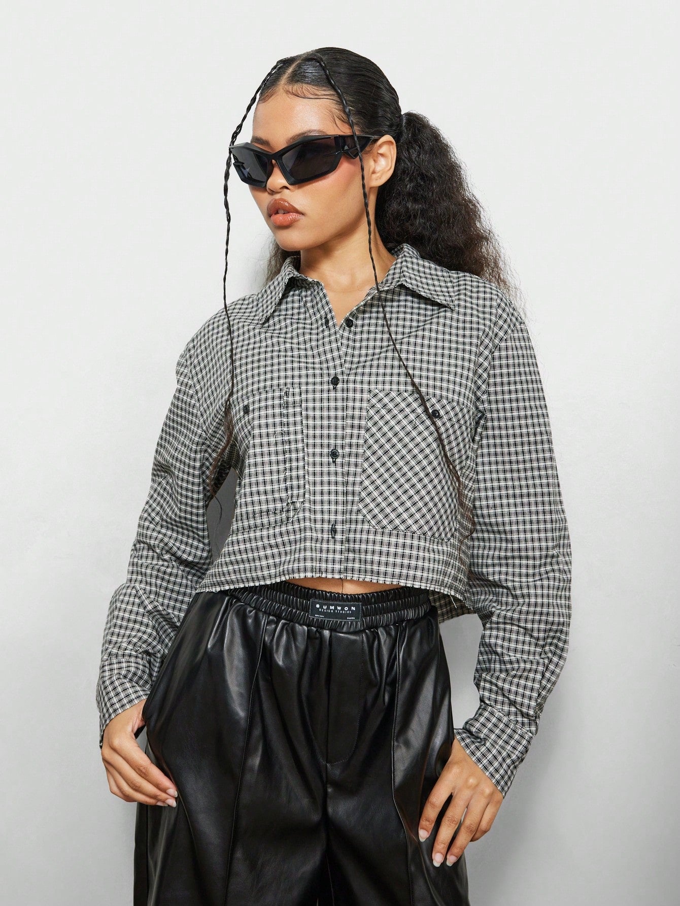 SUMWON WOMEN Cropped Check Shirt