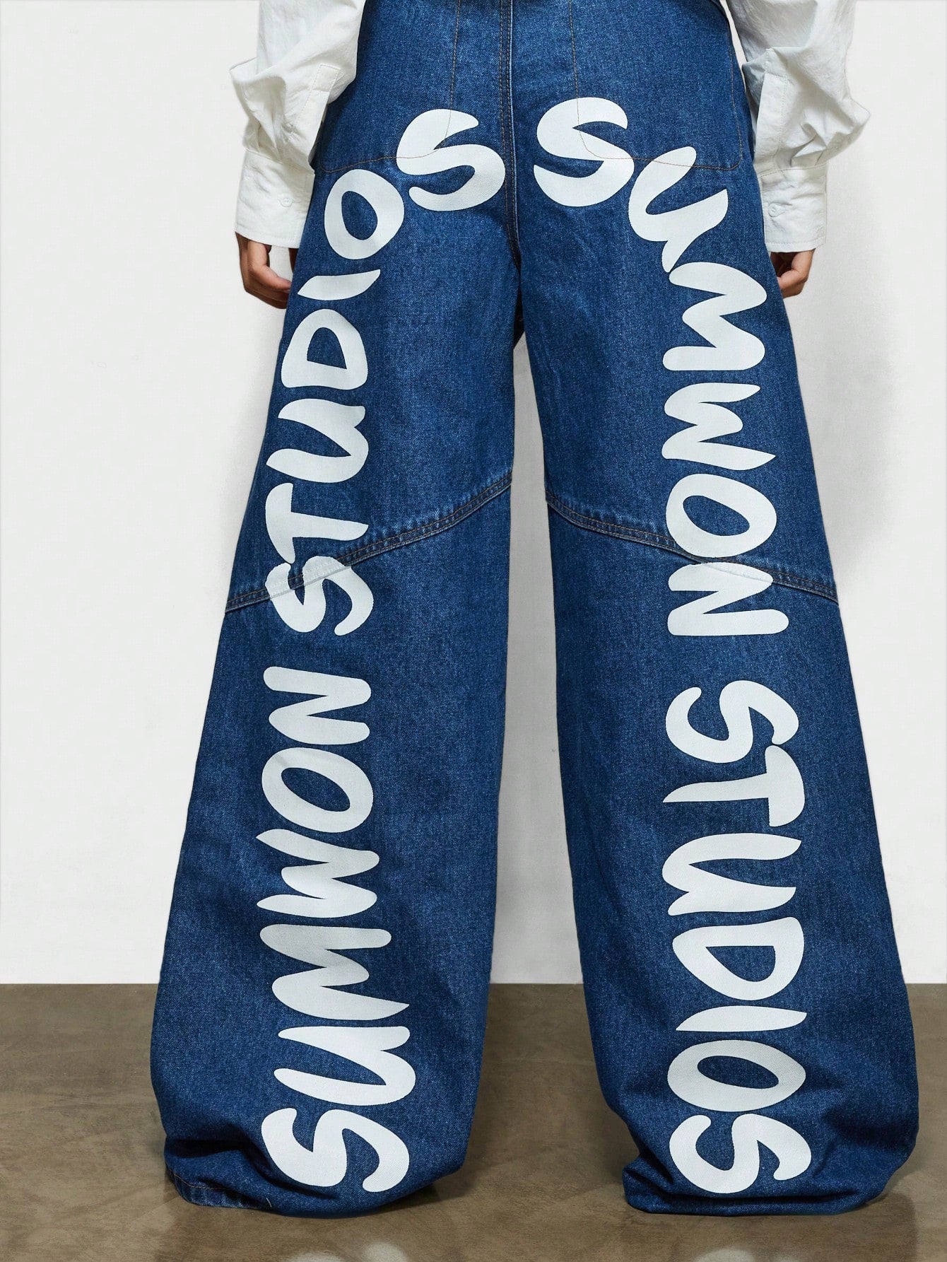 SUMWON WOMEN Washed Baggy Wide Leg Jeans With Back Print