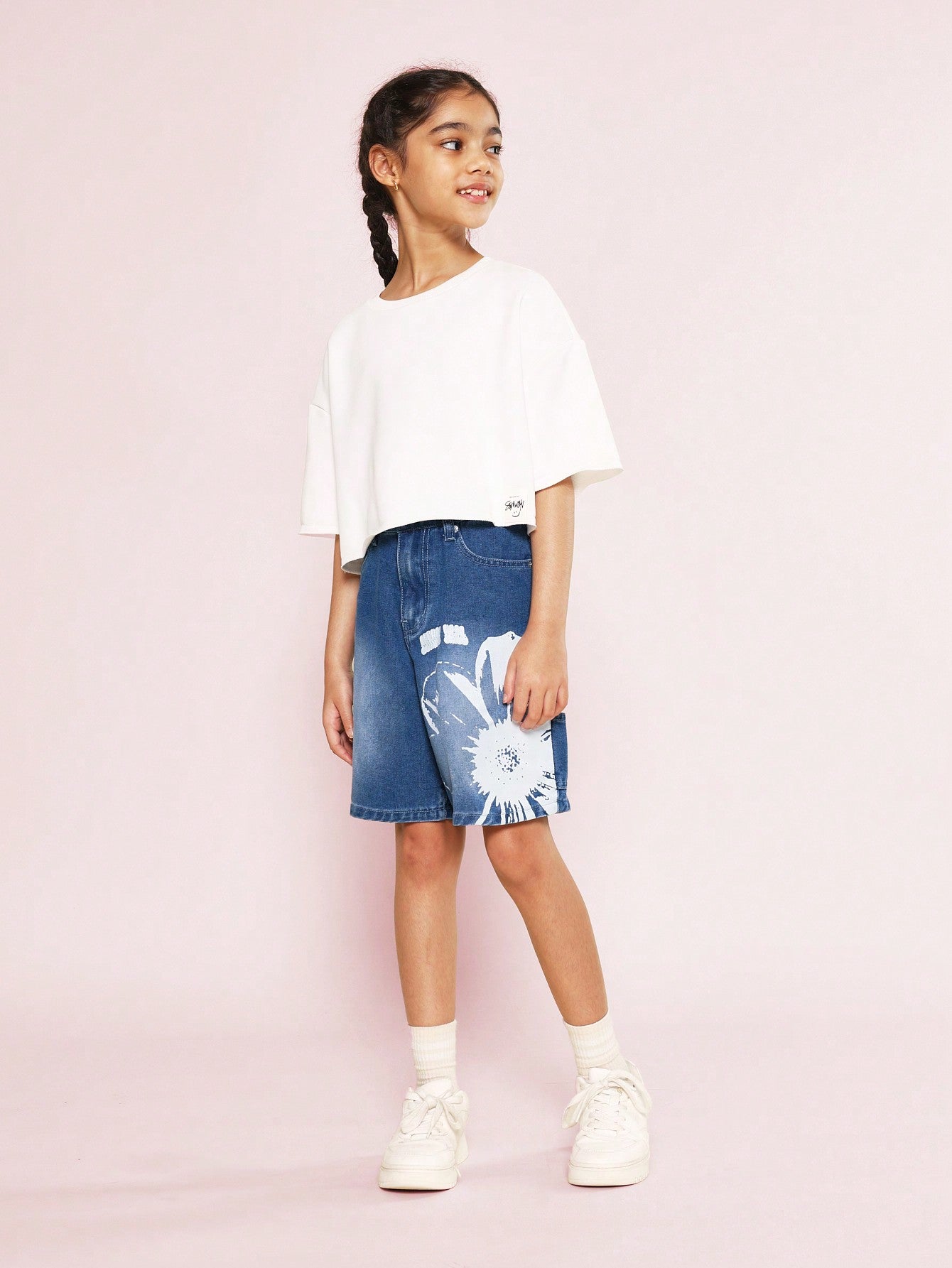 Tween Girls Carpenter Denim Short With Floral Graphic Print