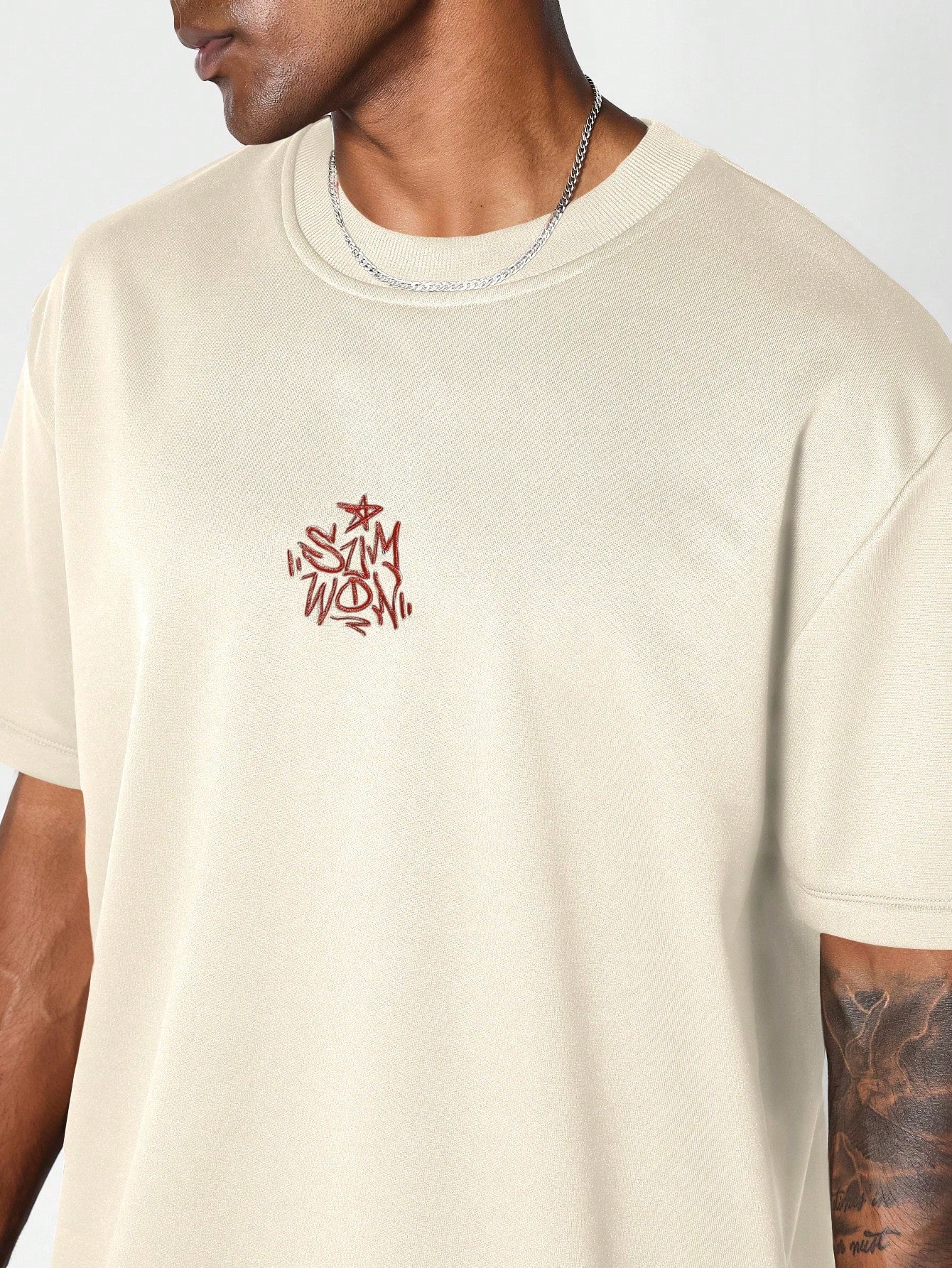 Regular Fit Short Sleeve Tee With Limited Edition Graphic Print And Front Embroidery